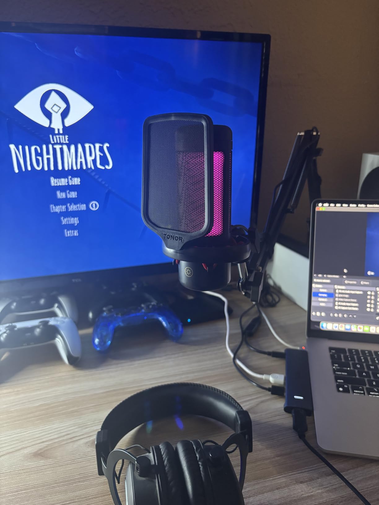 TONOR Gaming Microphone Set with Boom Arm, Vocal Condenser Microphone for Content Creators, USB Mic for PC with Stand, RGB, Tap Mute, Gain Control, Gaming Equipemnt, Twitch, Streaming, TC310+ | Boom Arm Set, USB Mic with Controllable Light, One Tap Mute, Volume Control, for Discord, Twitch Streaming, Black, TC310+ customer photo 1