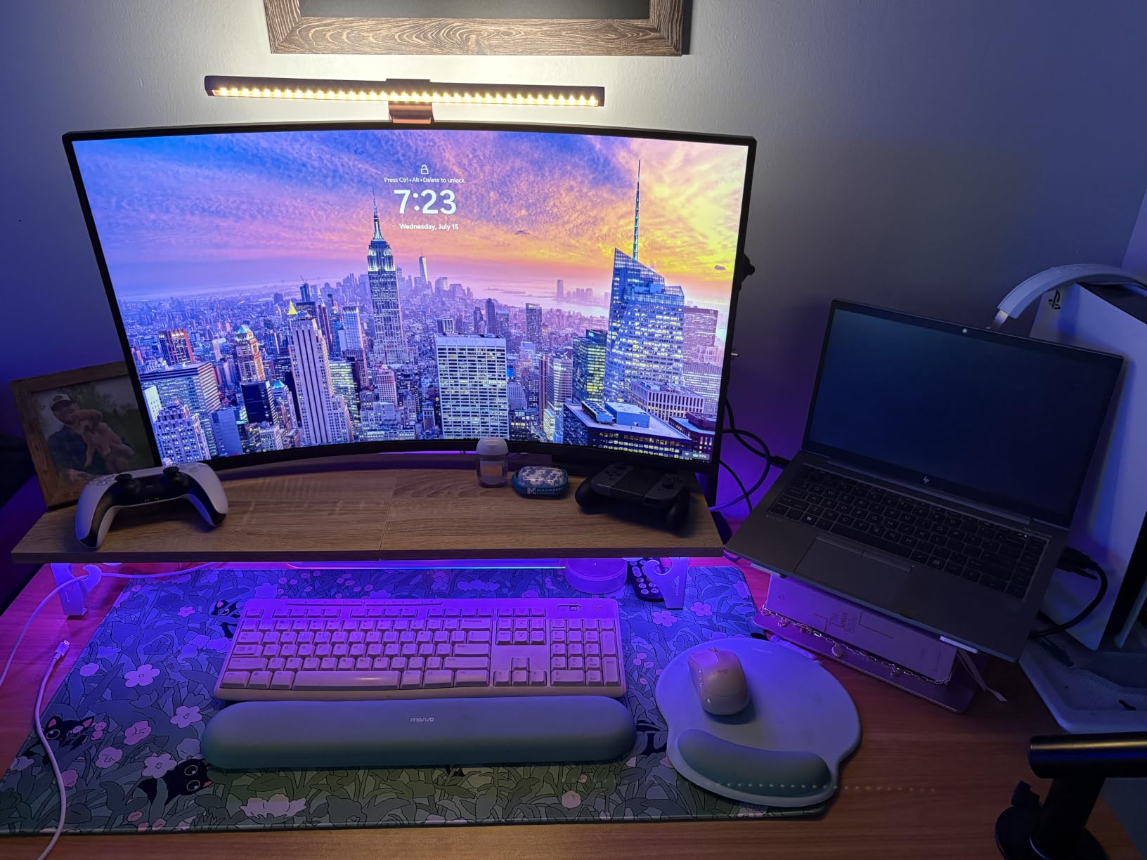 Quntis Computer Monitor Light Bar with Backlight, Desk Lamp with Remote | Eye-Care No Glare, Stepless Dimming Brightness & Color Temperature, Monitor Light for Home Office Gaming Reading Drawing Gray customer photo 2