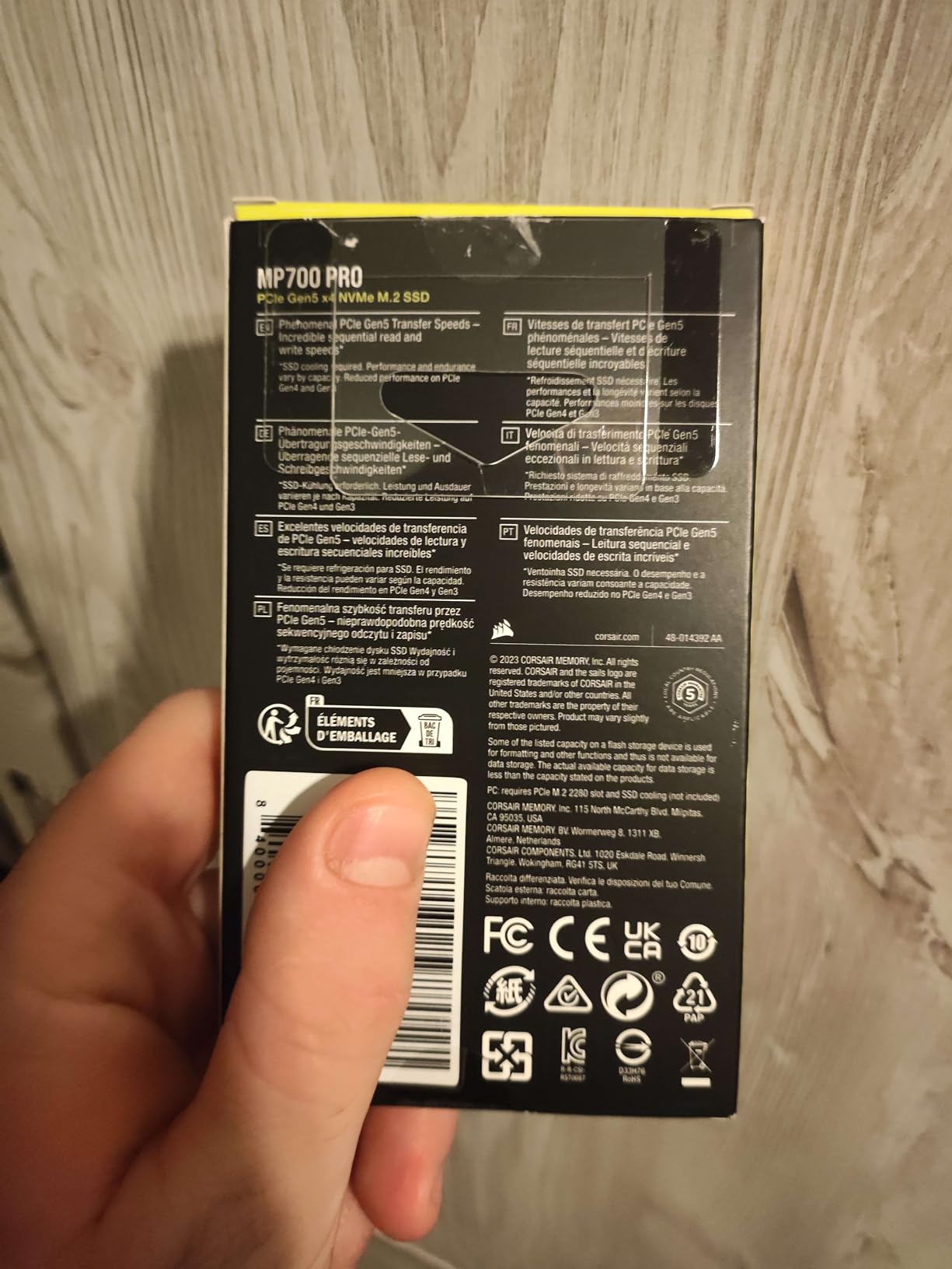 Corsair MP700 PRO 1TB M.2 PCIe Gen5 x4 NVMe 2.0 SSD - M.2 2280 - Up to 11,700MB/sec Sequential Read - High-Density TLC NAND - Black customer photo 1