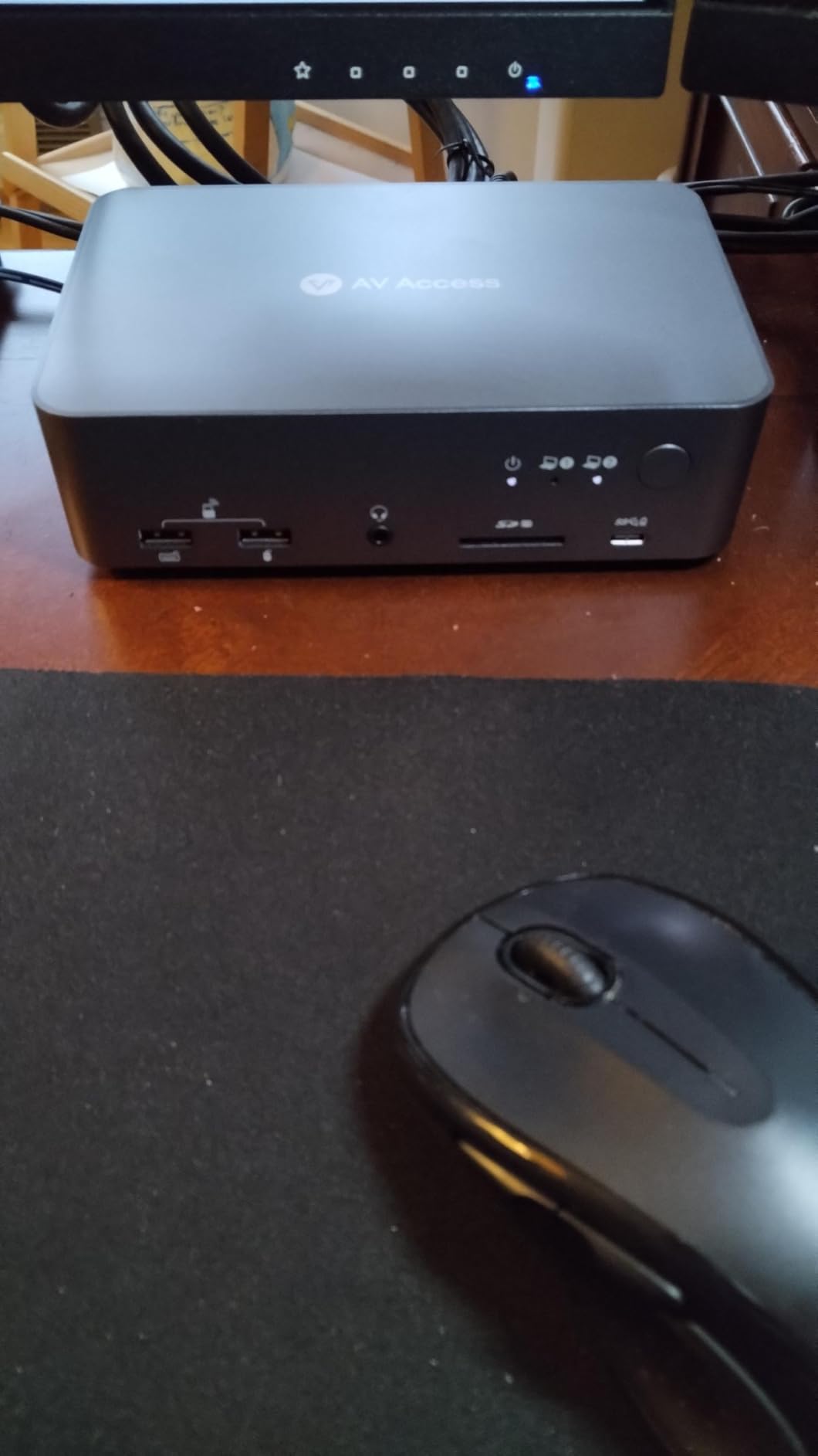 AV Access KVM Switch Dock 2 Monitors 2 Laptops, 4K KVM Switch Dual Monitor customer photo 2