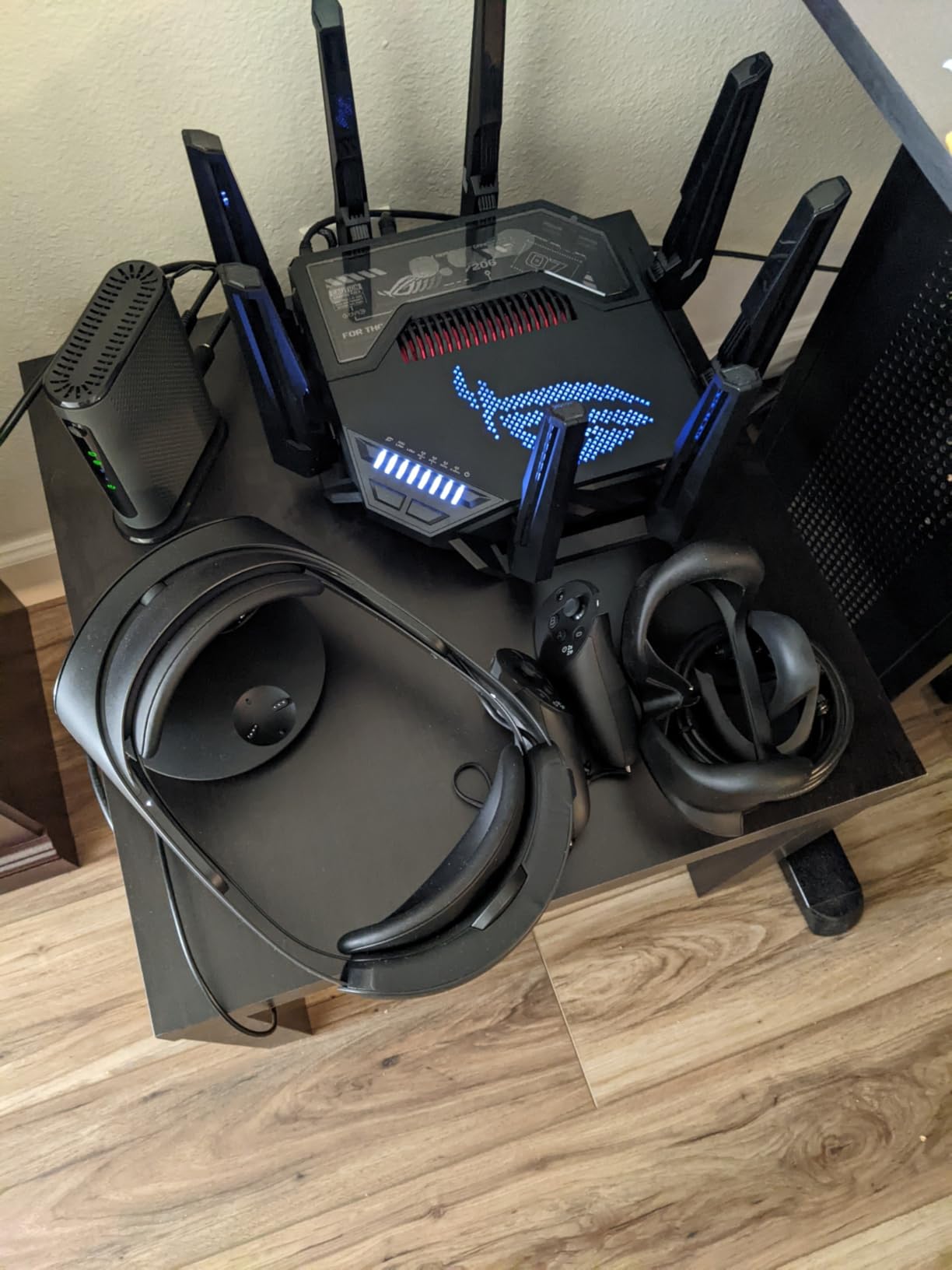 ASUS ROG Rapture GT-BE98 Pro WiFi 7 Gaming Router - Quad-Band, 30Gbps, Mesh customer photo 2