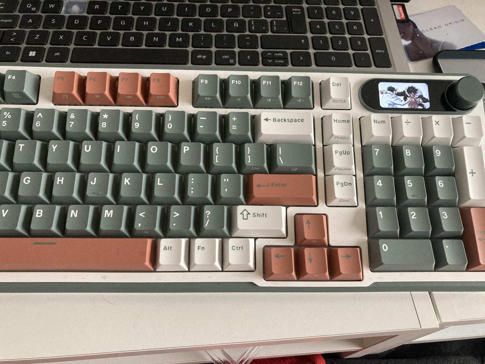 RK ROYAL KLUDGE S98 Mechanical Keyboard w/Smart Display & Knob, Top Mount 96% Wireless Mechanical Keyboard BT/2.4G/USB-C, Hot Swappable, Software Support, Creamy Sounding, 98 Keys customer photo 2