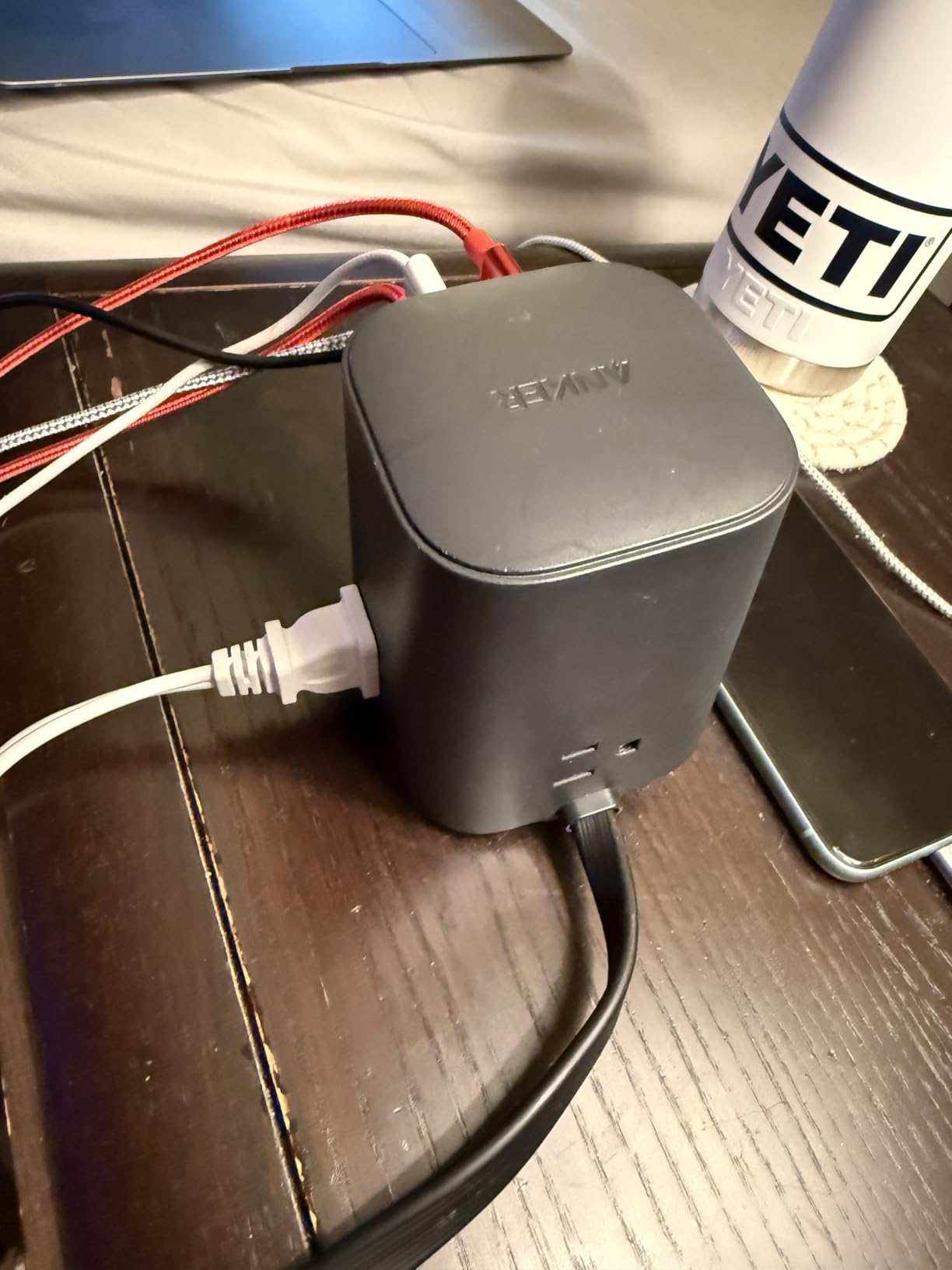Anker Desktop Charger, 9-in-1 Power Strip with 300J Surge Protector, 100W customer photo 2