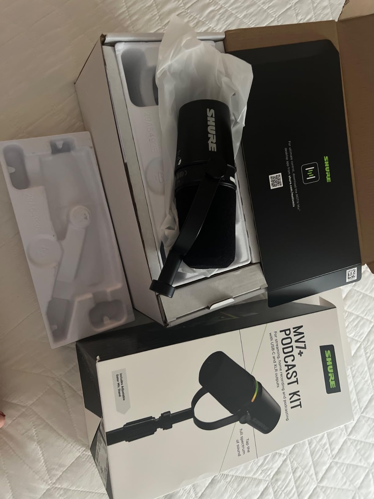 Shure MV7+ USB-C & XLR Podcast Dynamic Mic with Stand - Black customer photo 1