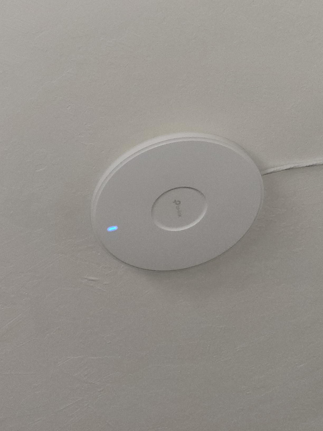 TP-Link Omada 7 Pro X, BE11000 WiFi Access Point, 10G Port, w/o DC Adapter (EAP773) | WiFi 7 Tri-band, 5yr Warranty, PoE+/DC Powered, Mesh/WPA3/Roaming Supported customer photo 1