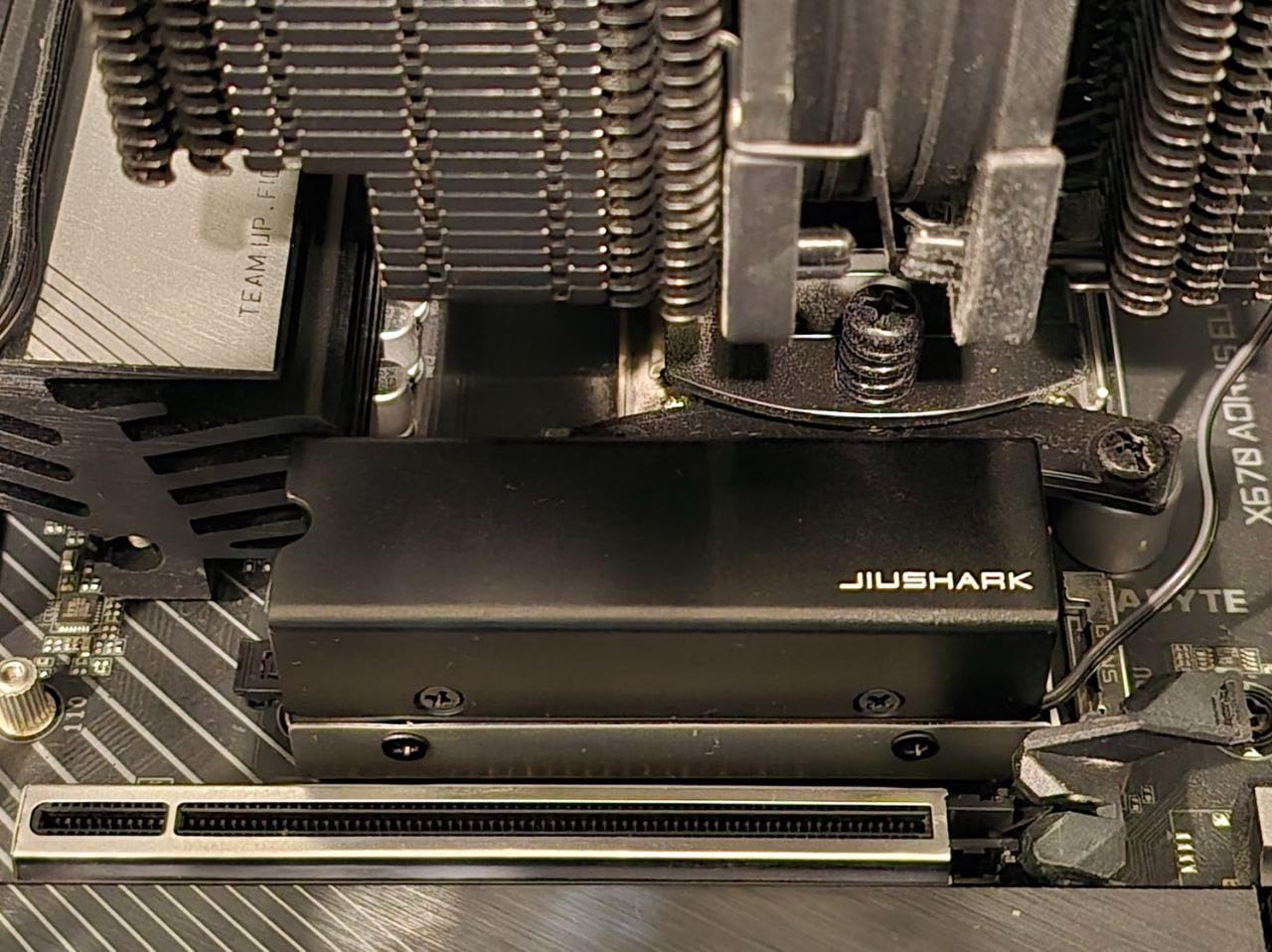 Crucial T705 PCIe Gen5 NVMe 1TB SSD, Up to 13,600MB/s, TLC NAND, Intel & Ryzen Compatible, for Hardcore Gaming & High-Speed Storage, Solid State Drive, Includes 1Mo Adobe CC - CT1000T705SSD3 customer photo 2