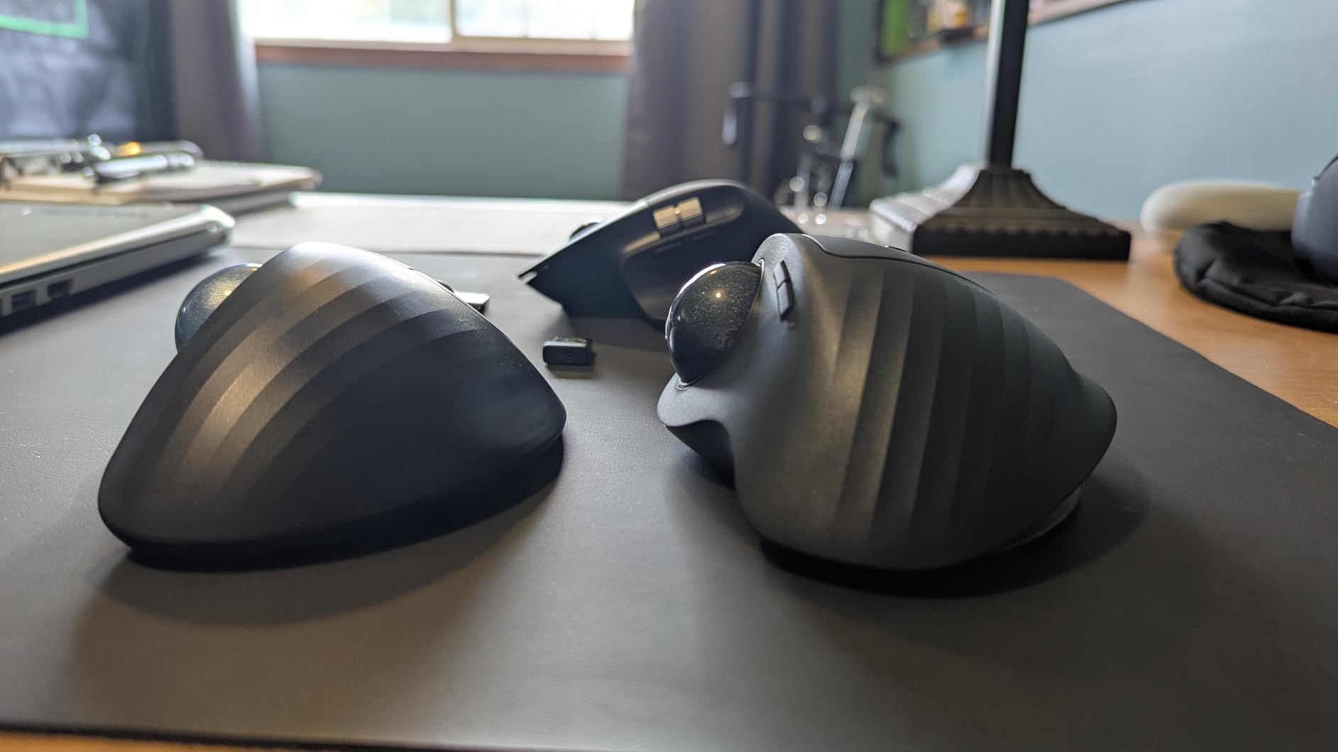 ProtoArc EM01 NL Wireless Trackball Mouse, Rechargeable Thumb Control, Gray | 0/20° Adjustable Angle to Reduce Fatigue, Triple-Device Bluetooth & 2.4G USB-A for Office Use, Silent Click, Easy to Clean customer photo 1