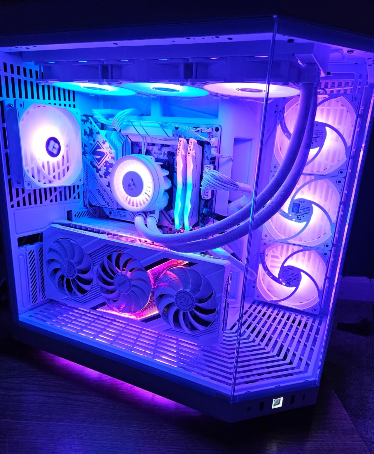 ASRock B650 Steel Legend WiFi 6E AMD Socket AM5 Ryzen 9000 8000 and 7000 Series SATA3 M.2 DDR5 7200+(OC) 256GB SATA3 6.0 Gb/s ATX Motherboard BIOS Flashback customer photo 2
