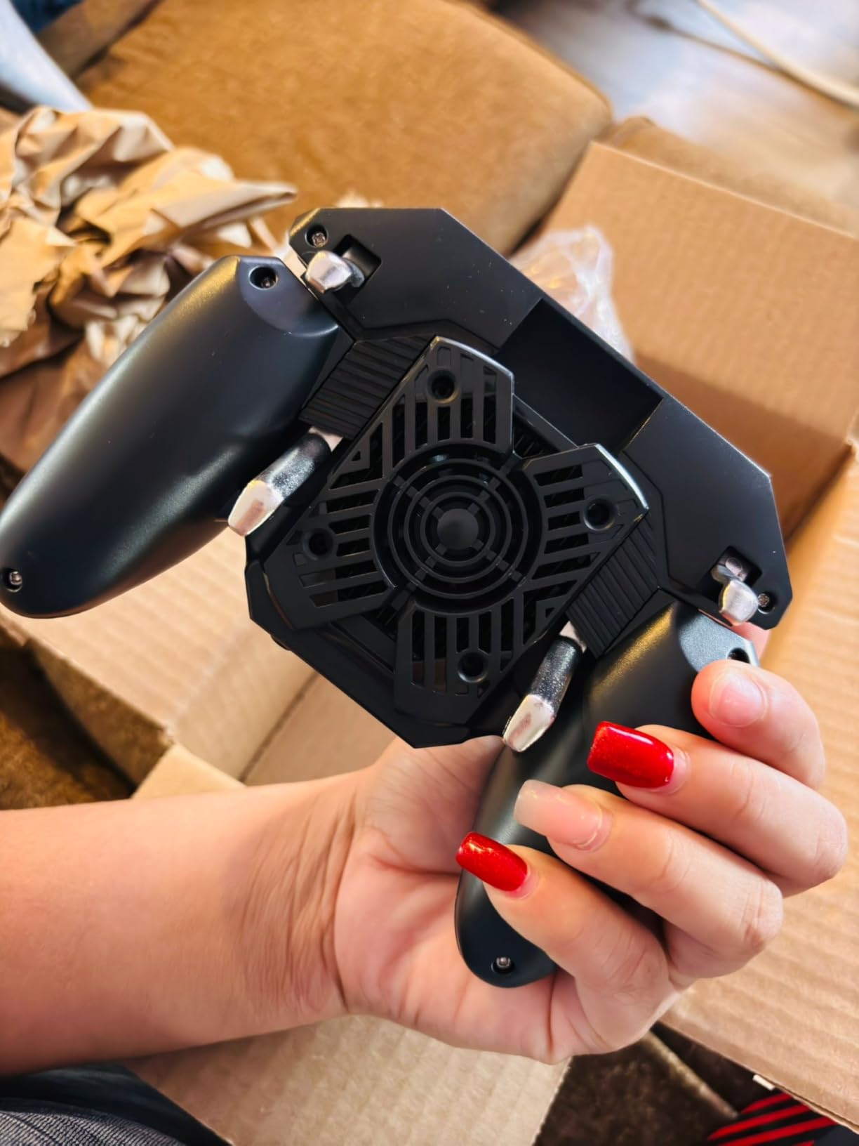 Mobile Game Controller Fast Cooling Phone Gamepad 4 Trigger 6 Finger Operation Grip 4000 mAh Built-in battery Rechargeable for iPhone, Samsung, Oneplus, Pixel, compatible with PUBG CoD Warzone Mobile customer photo 1