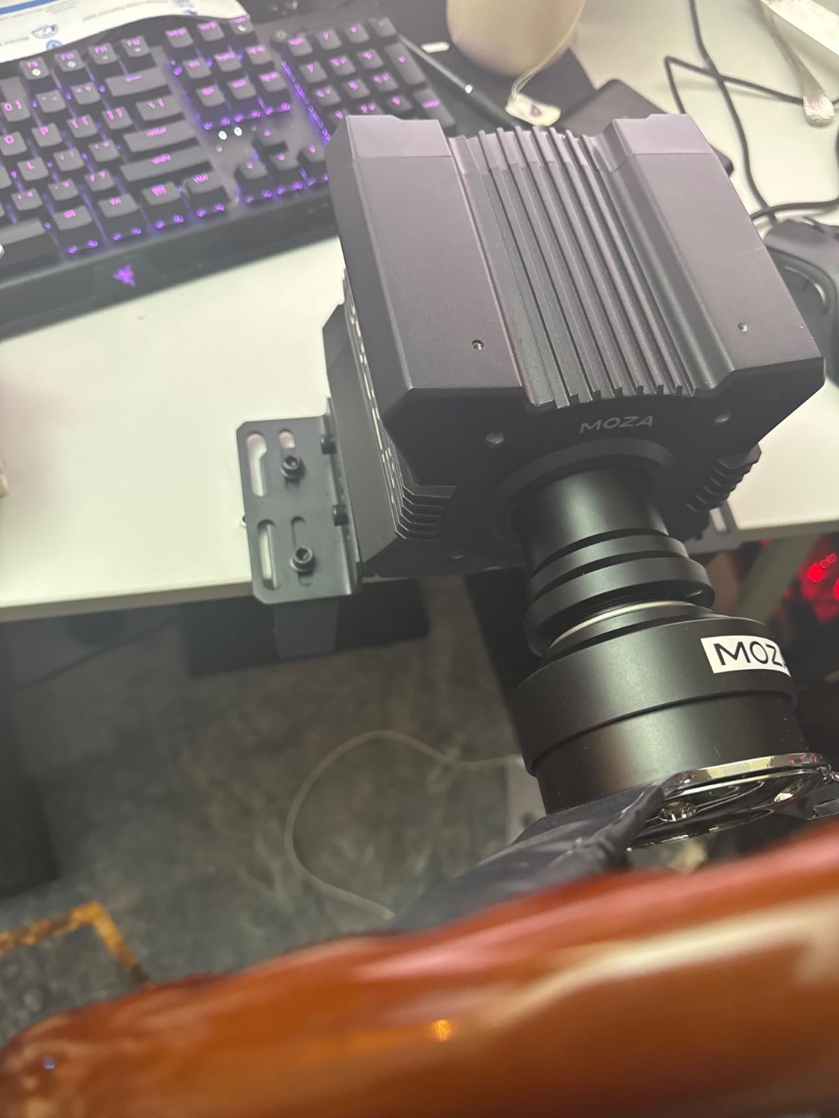 MOZA Table Clamp for Sim Racing Direct Drive Base R5, R9, R12 etc, Black | 5 mm High-Strength Steel customer photo 1