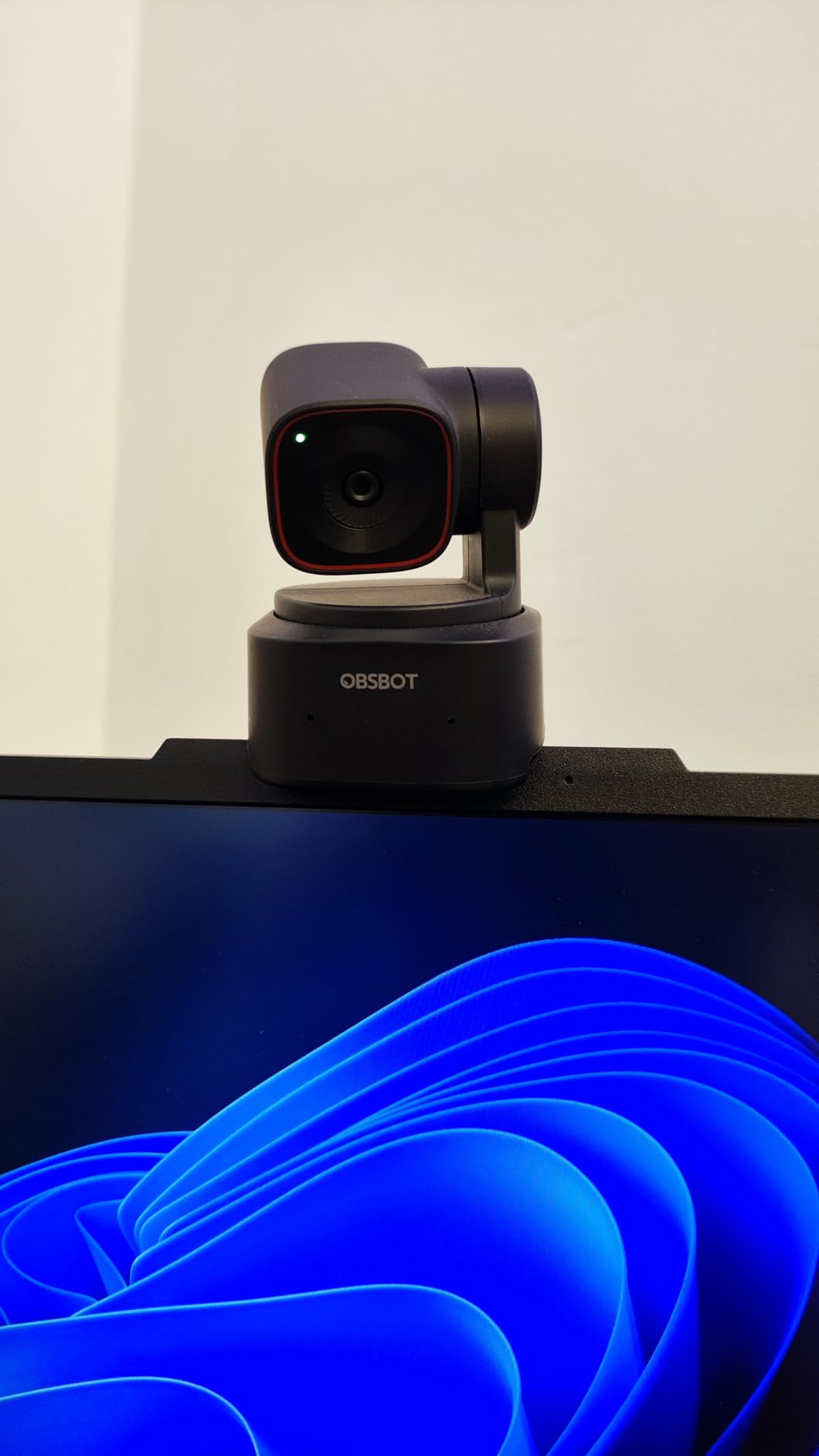 OBSBOT Tiny 2 Lite 4K Webcam for PC, AI Tracking PTZ Streaming Camera | 1/2