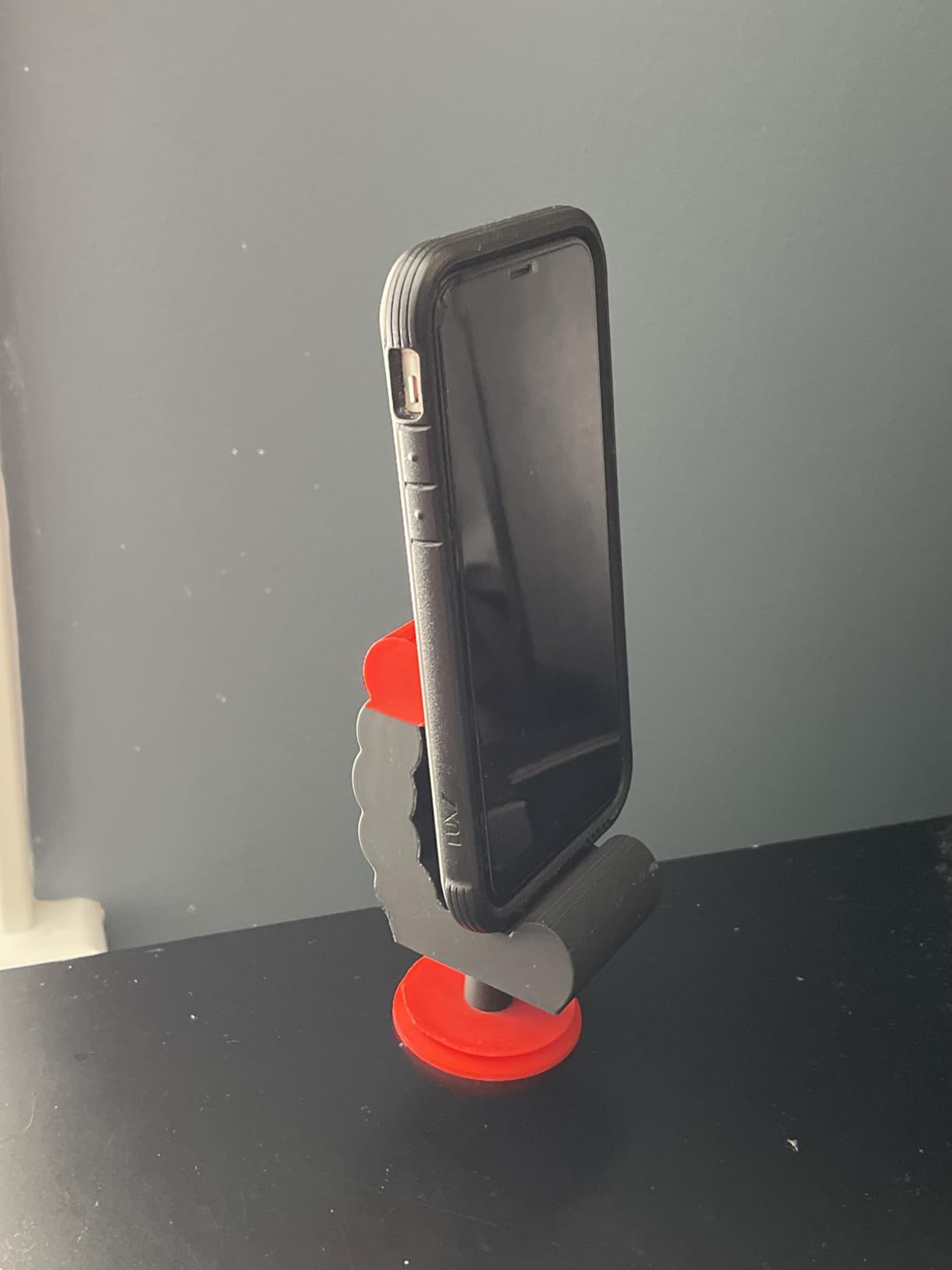 VELENTI Gamer Chair Phone Stand - Phone Holder for Smartphones, Kindles Up to 19 cm Tall - Fun Gaming Accessories for Gamers - Useful Gamer Gadgets - Lovely Birthday Gift for Gamers customer photo 2
