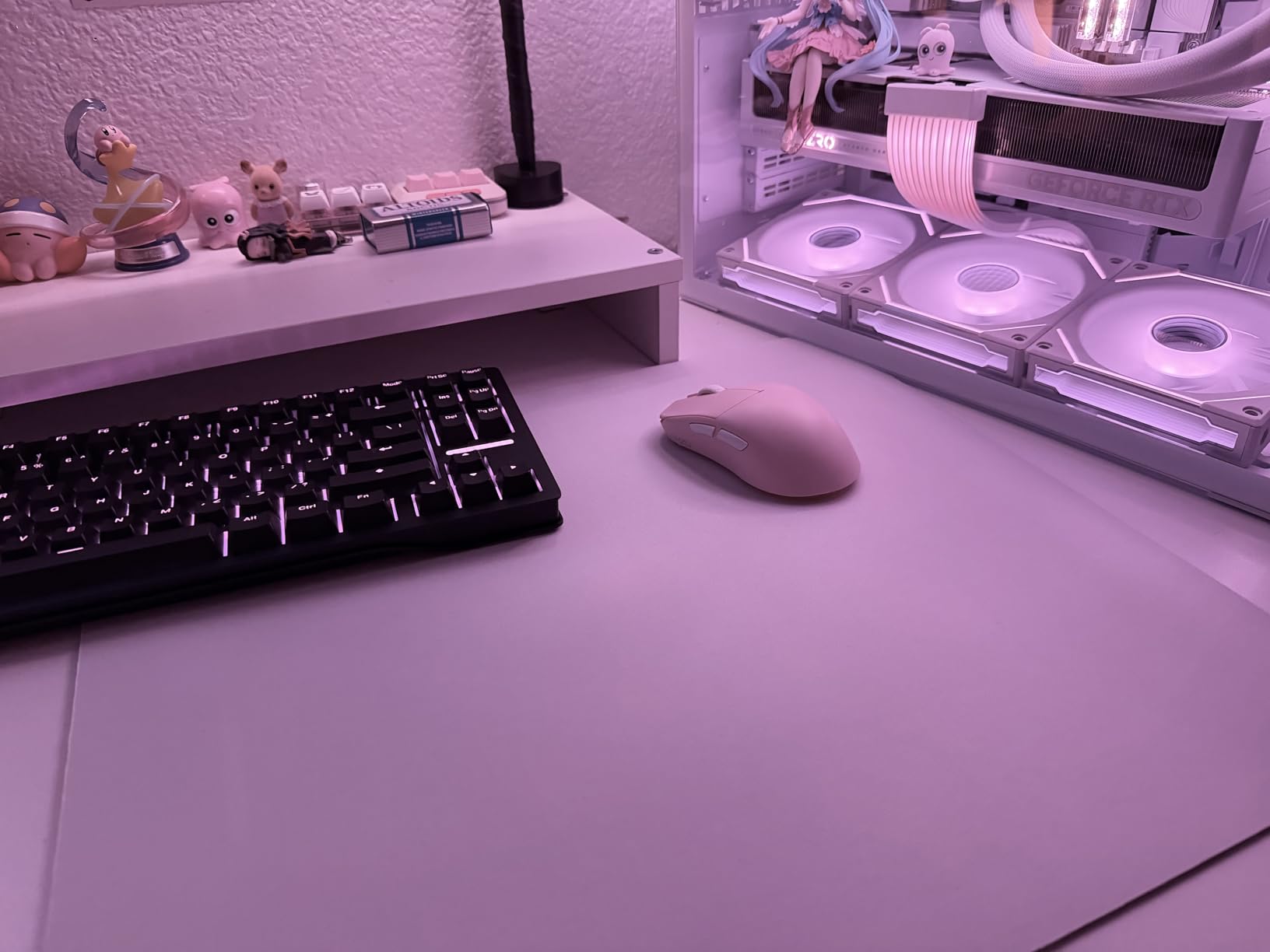 SteelSeries QcK Gaming Mouse Pad - XXL Cloth - Peak Tracking and Stability - Esports Mousepad - Never-Slip - Full Desk Coverage customer photo 2