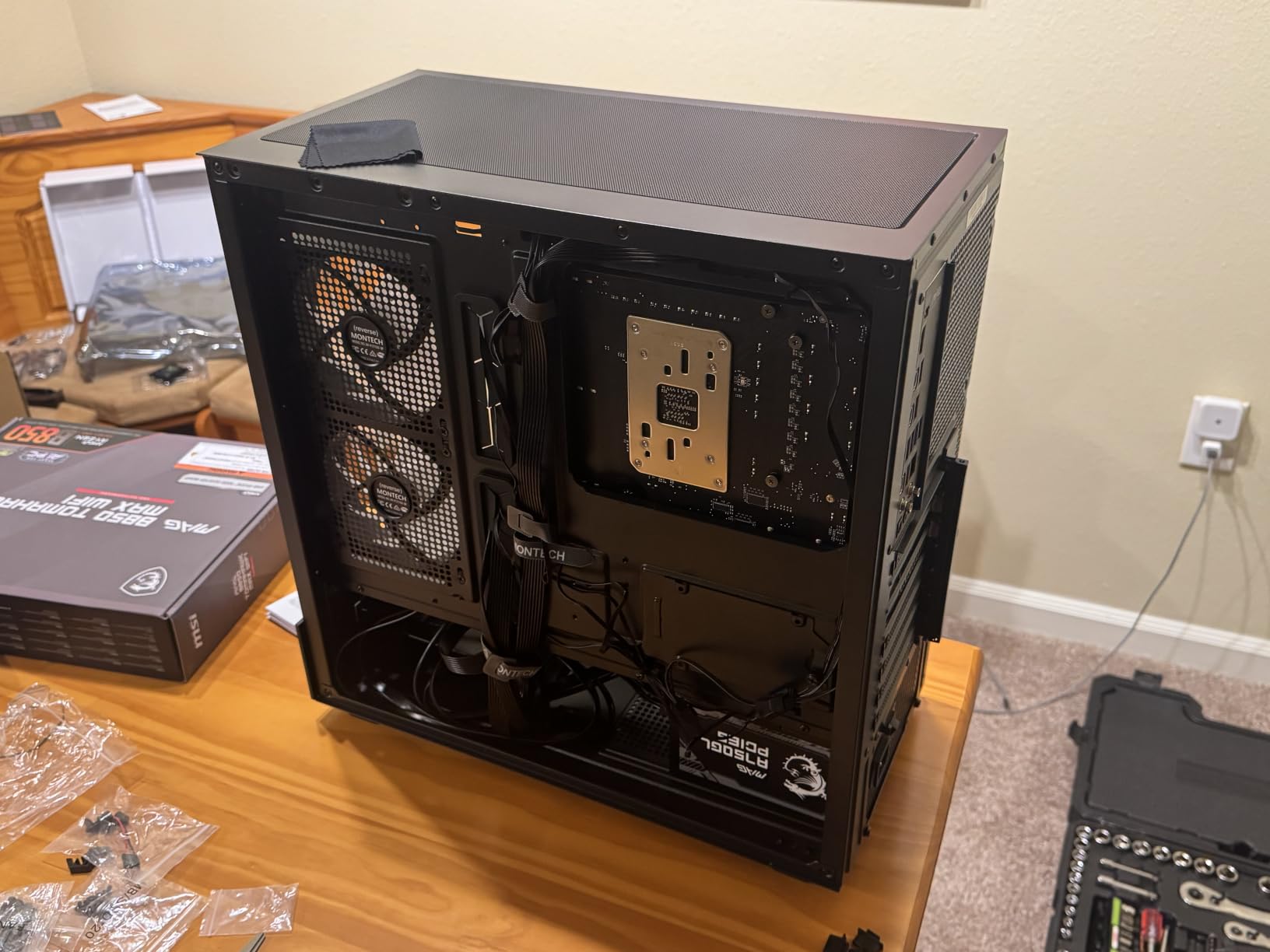 MONTECH XR Panoramic High Airflow ATX PC Case, 3 ARGB PWM Fans, Black | 420mm GPU Support, 360mm Radiator, Dual Tempered Glass, USB-C, Reverse Blade Fans, Magnetic Dust Filters customer photo 2