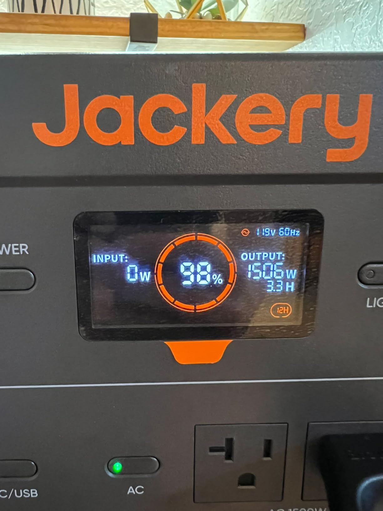 Jackery Explorer 1000 v2 Portable Power Station,1070Wh,1500W customer photo 1