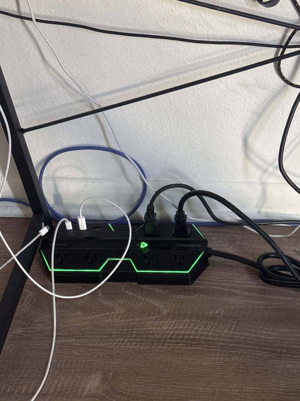 4000J Gaming Surge Protector Power Strip with USB Ports | RGB Lighting, PD 20W Fast Charging, 6 Wide-Spaced Outlets, Designed for Gaming PC, Desk Setup, Home and Office customer photo 1