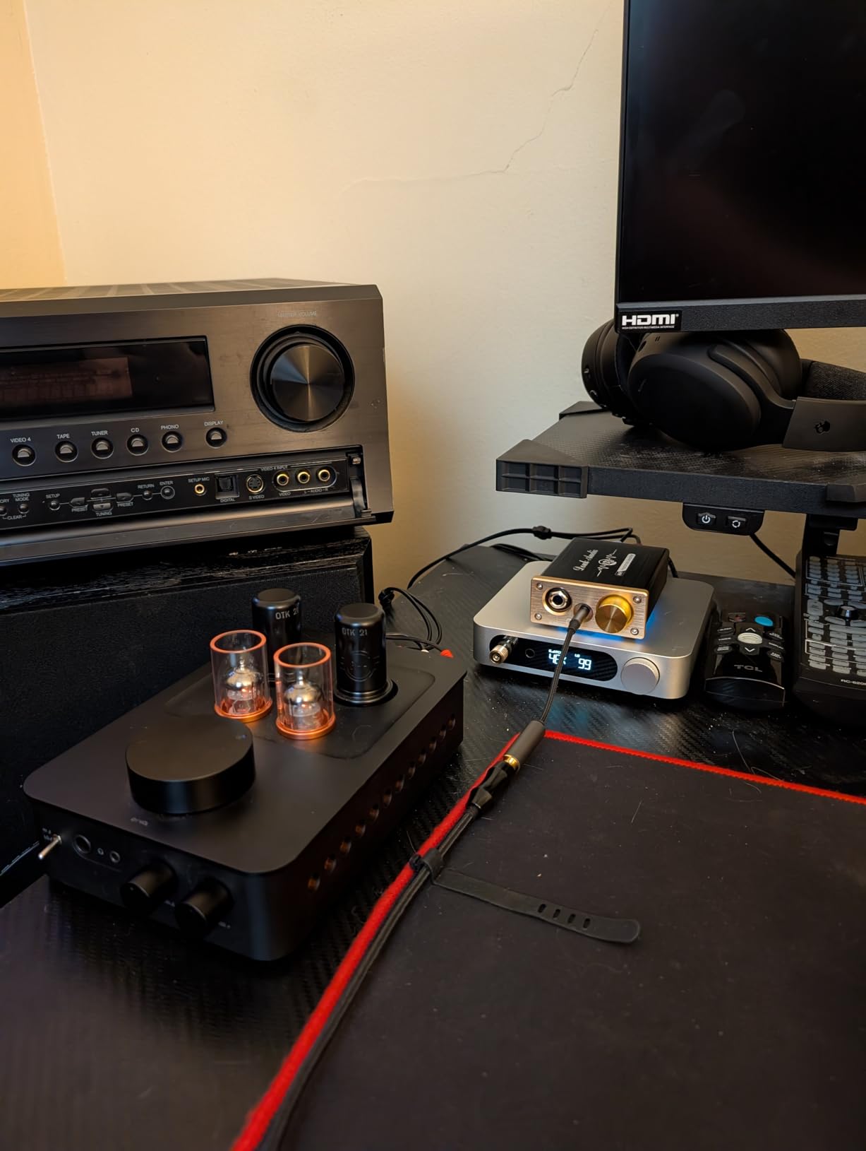 Douk Audio U3 PRO HiFi Mini Class A Headphone Amplifier - High-Power Desktop Amp for 18-600 ohm Headphones, 1500mW Output, 3.5mm & 6.35mm Jacks, DC 5V customer photo 2