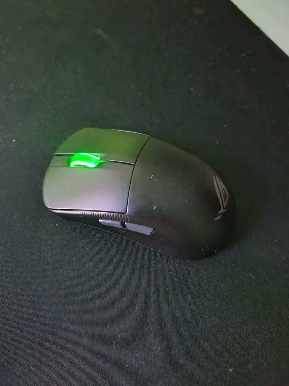 ASUS ROG Harpe Ace Mini Wireless Esports Gaming Mouse - Small Compact Design, Right-Handed, 49g Lightweight, Tri-Mode Connectivity, 36K DPI, up to 105Hr Battery, Pro-Approved, PC/Mac Support - Black customer photo 1