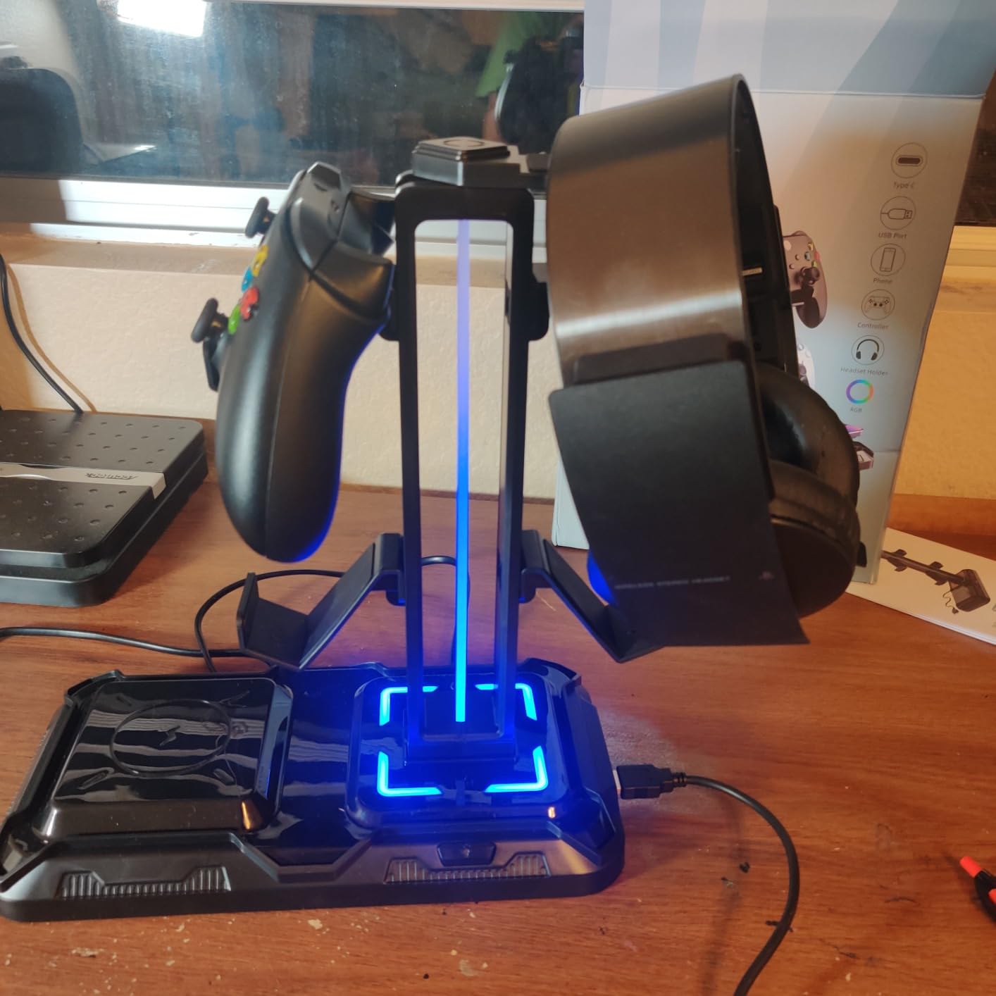 KDD Headphone & Controller Stand with Wireless Charging - Rotatable Headset Stand with 9 Light Modes - Controller Holder with 2 USB and Type C Ports - for Gamers Desktop Accessories customer photo 2
