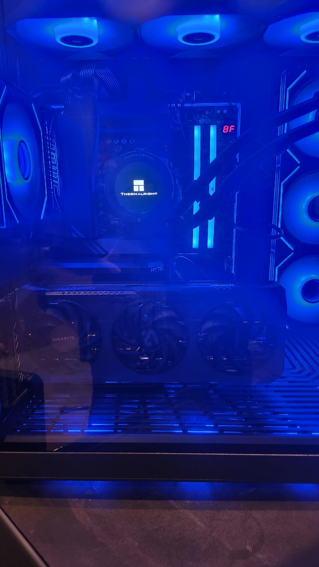 GIGABYTE X870E AORUS Elite WiFi 7 AMD AM5 LGA 1718 Motherboard, ATX, DDR5, 4X M.2, PCIe 5.0, USB4, 2.5GbE LAN, EZ-Latch customer photo 1