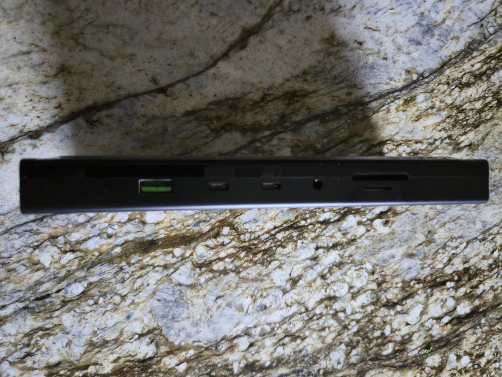 Razer USB 4 Dock, 14 Ports, Windows & Mac Compatible, Black | USB-C, USB-A, HDMI, DP, Ethernet, SD, 3.5mm, Dual Monitor (4K 120 Hz), Laptop & Phone Fast Charge, Durable Lightweight Casing customer photo 2