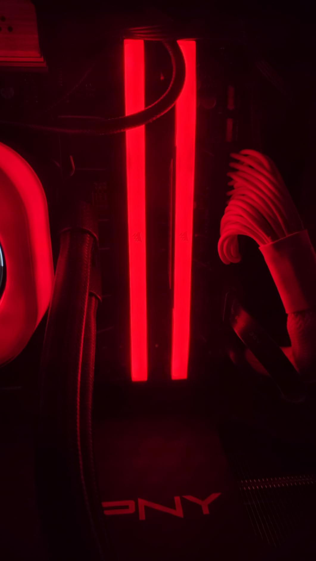 CORSAIR Vengeance RGB DDR5 RAM 32GB (2x16GB) Up to 6000MHz CL30-36-36-76 1.4V AMD EXPO & Intel XMP 3.0 Desktop Computer Memory - White (CMH32GX5M2B6000Z30W) customer photo 1