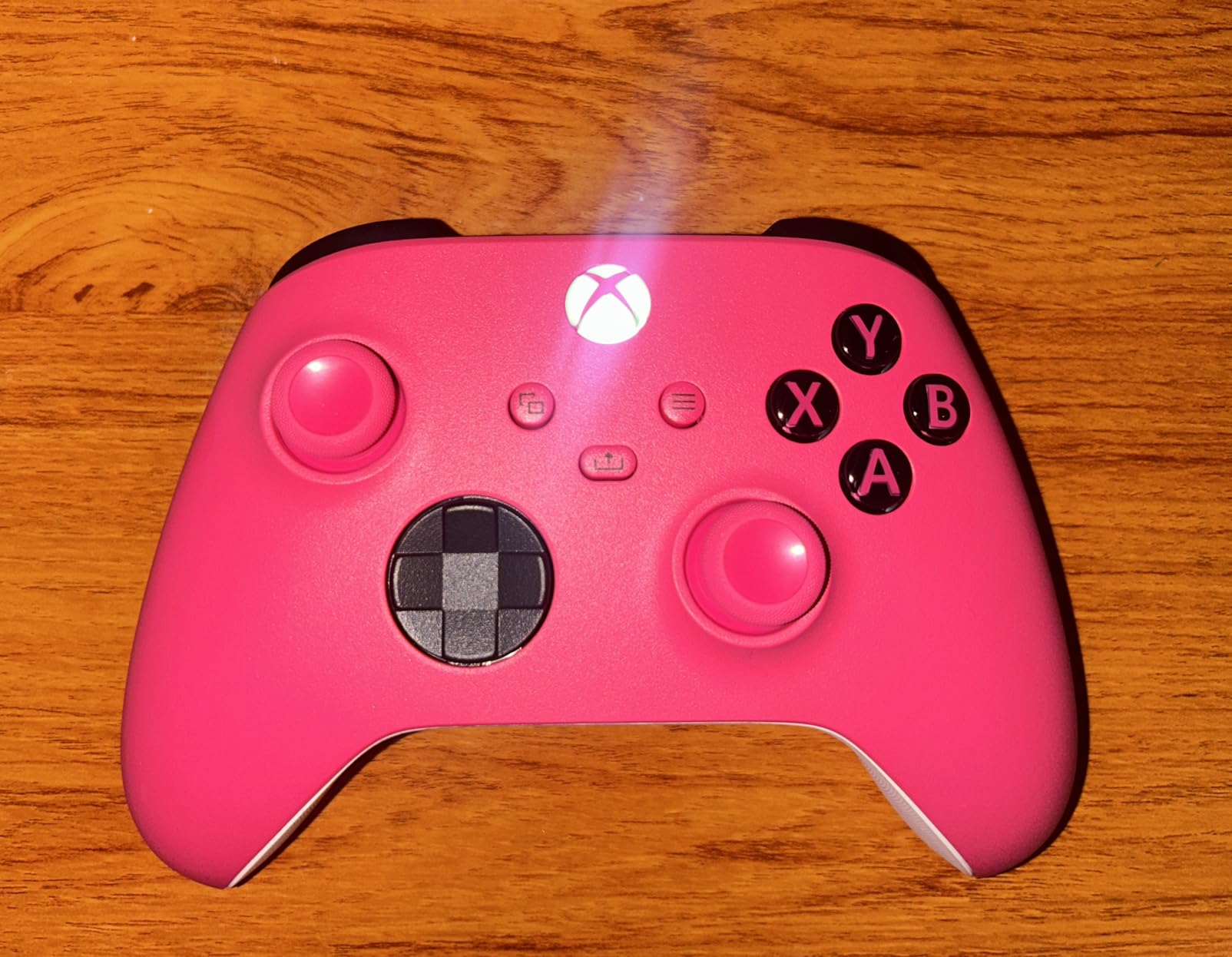 Xbox Wireless Gaming Controller | Deep Pink | Console, PC, & Cloud Devices | Textured Grip | Wireless, Bluetooth, USB-C Connectivity customer photo 1