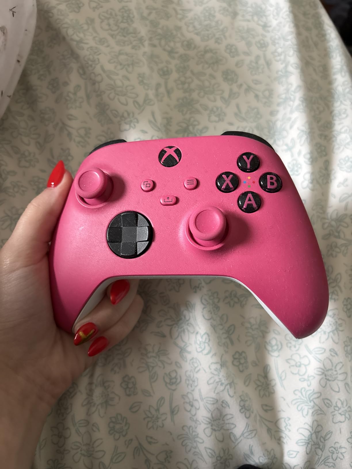 Xbox Wireless Gaming Controller | Deep Pink | Console, PC, & Cloud Devices | Textured Grip | Wireless, Bluetooth, USB-C Connectivity customer photo 2