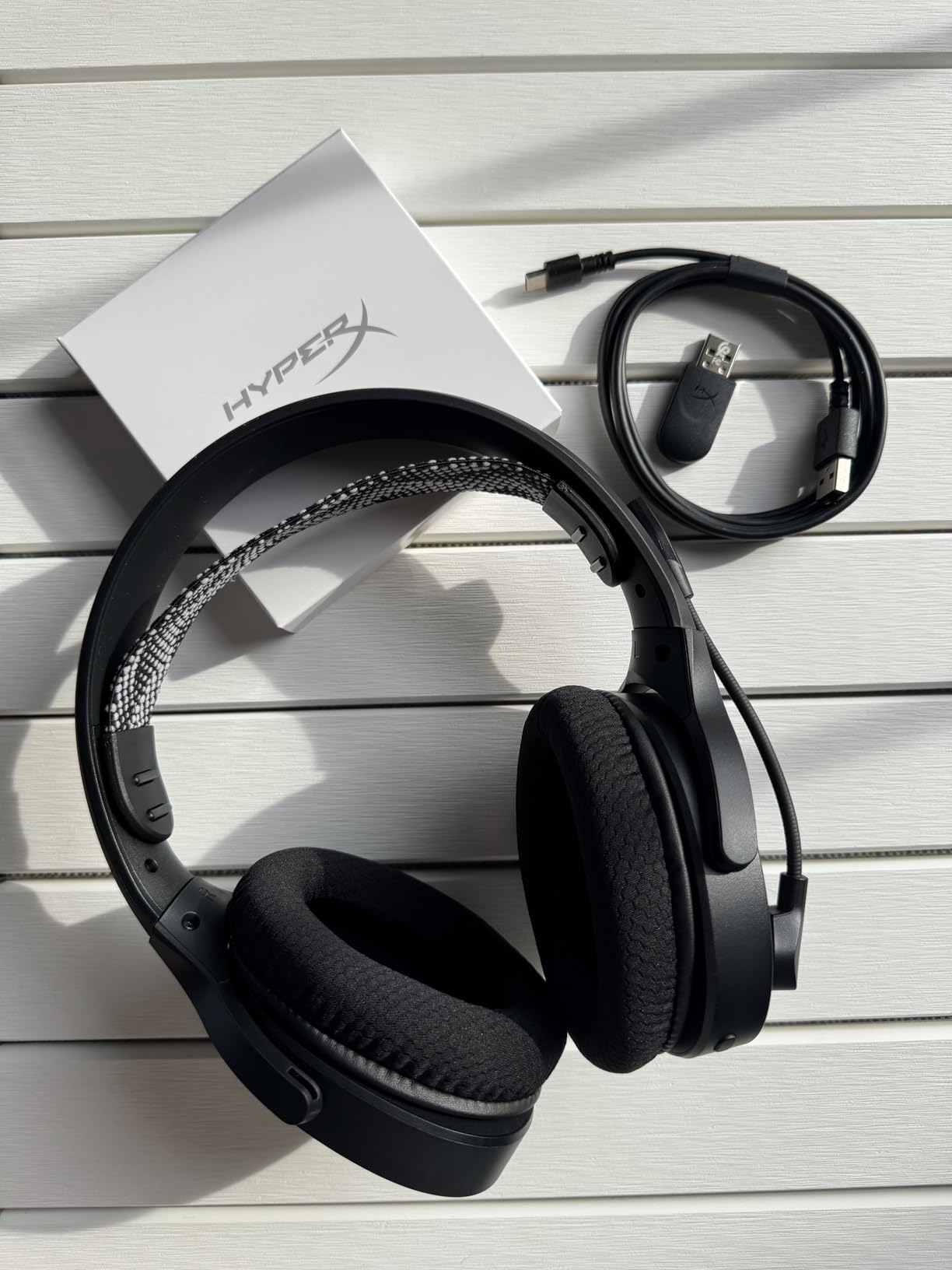 HyperX Cloud Jet - Dual Wireless Gaming Headset, 2.4GHz dongle, Bluetooth 5.3, PC, PS5, Mobile, USB-A - Black customer photo 1