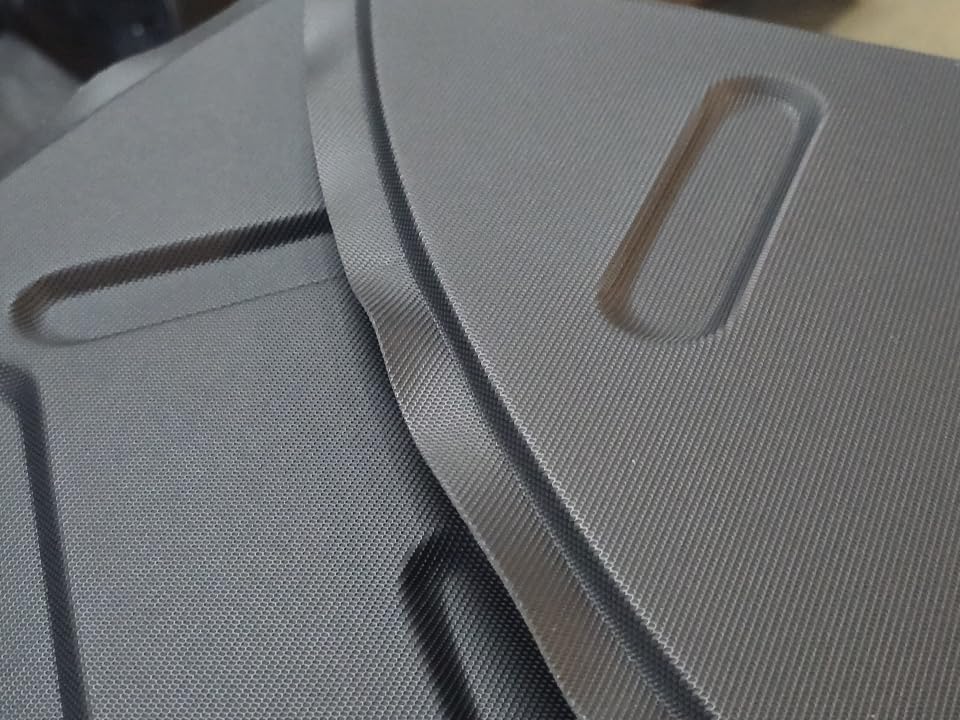 Foldable VR Mat for Meta Quest 3S/Quest 3/Oculus Quest 2/Pro/PSVR2/Carpet, VR Floor Mat for All VR Headsets, Non-Slip, Soft, and Fatigue-Resistant, Ensuring Free Exploration of The Metaverse (Black) customer photo 1