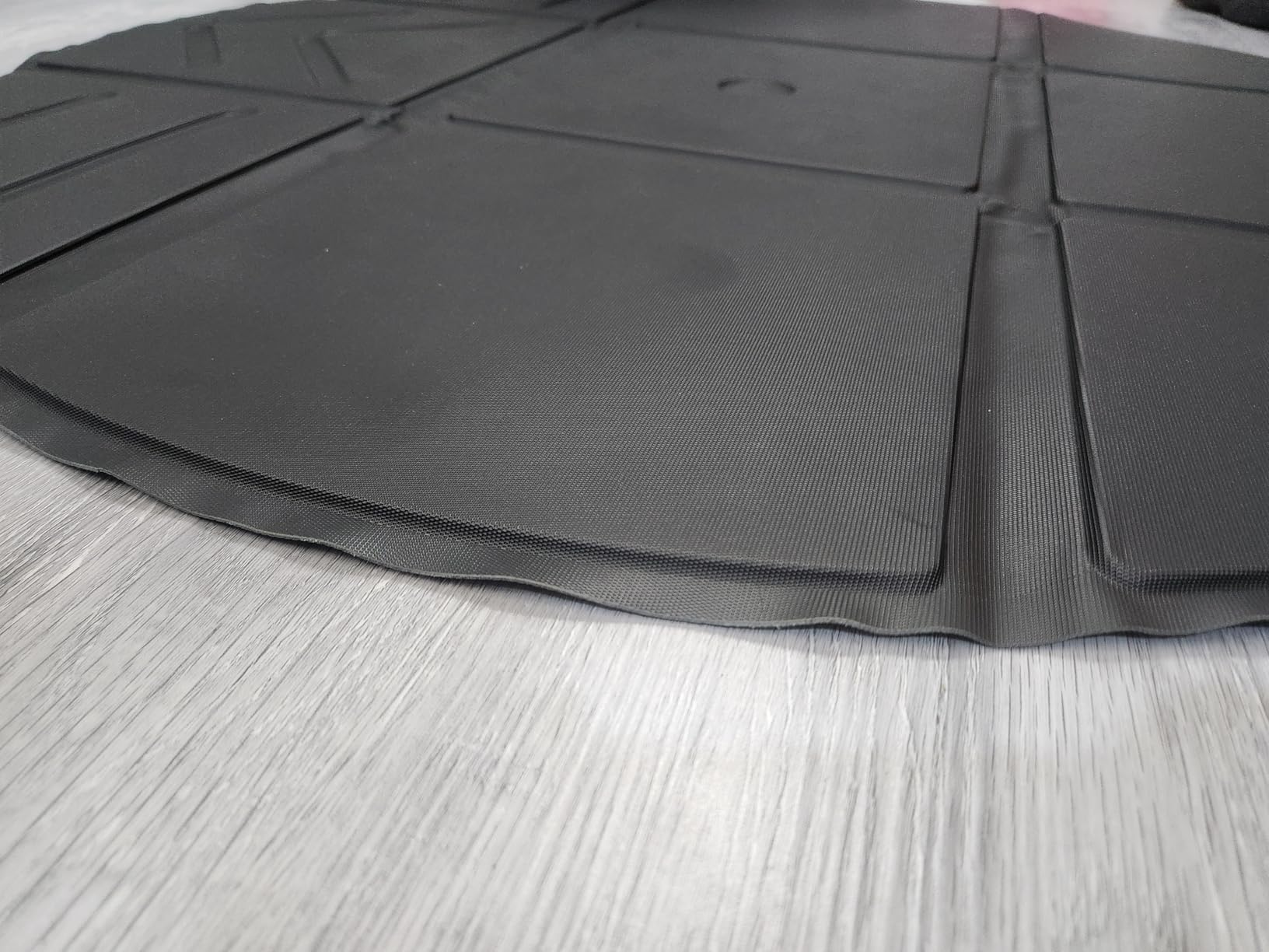 Foldable VR Mat for Meta Quest 3S/Quest 3/Oculus Quest 2/Pro/PSVR2/Carpet, VR Floor Mat for All VR Headsets, Non-Slip, Soft, and Fatigue-Resistant, Ensuring Free Exploration of The Metaverse (Black) customer photo 2