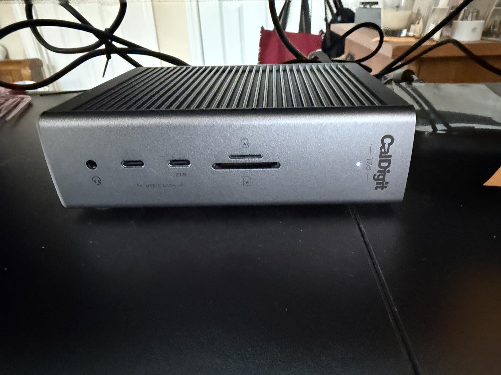 CalDigit TS5 PLUS - Thunderbolt 5 Dock - 20 Port, 10Gb Ethernet, 140W dedicated host Charging, TBT-5 x 3, USB 10Gb/s x10, Dual USB Controllers, Up to Two 8K 60Hz Displays, 1.0m Braided Cable, 330W PSU customer photo 2