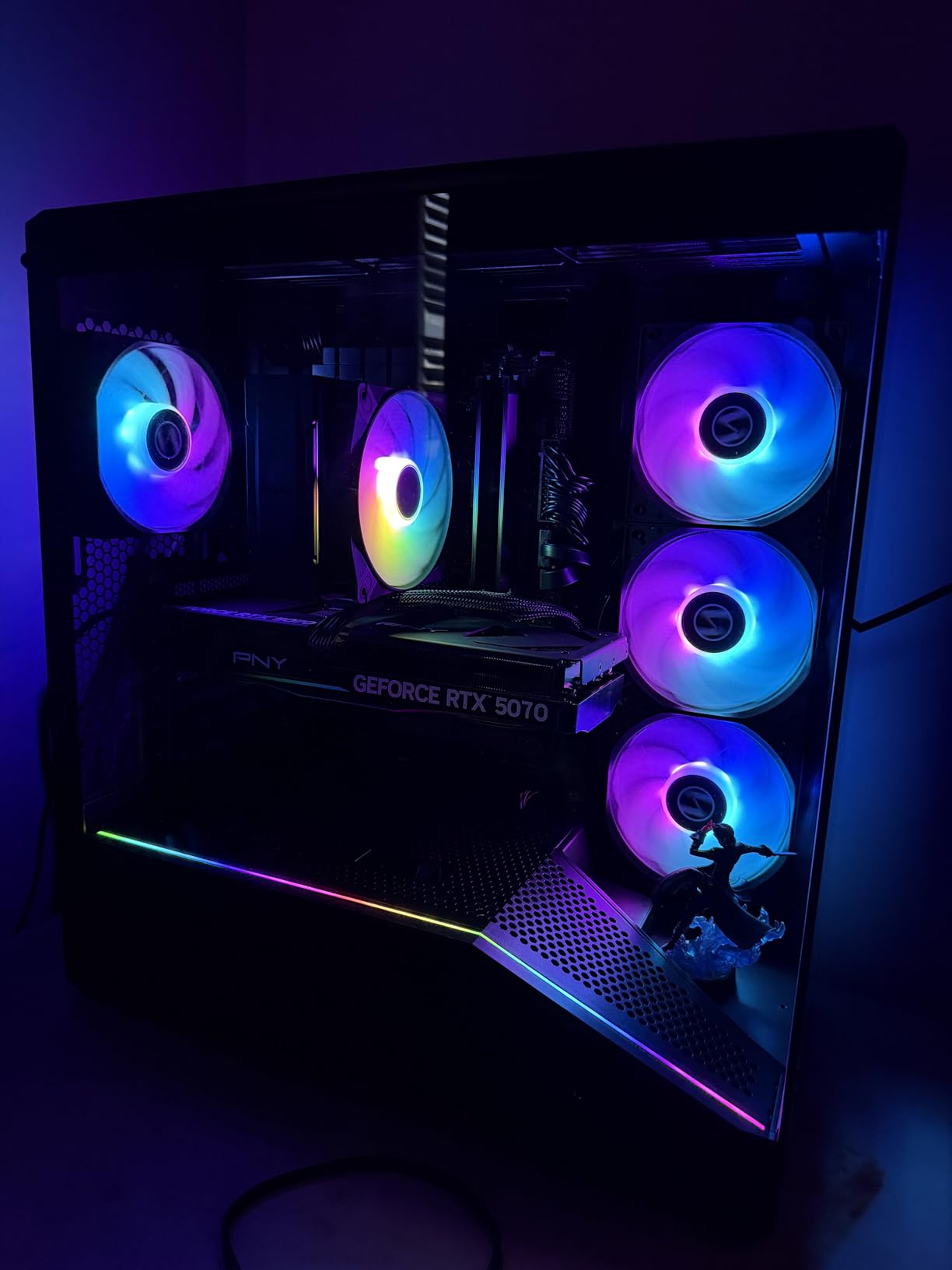 Lian Li Vector V100 ATX Mid-Tower PC Case with 4 ARGB PWM Fans, Black customer photo 1