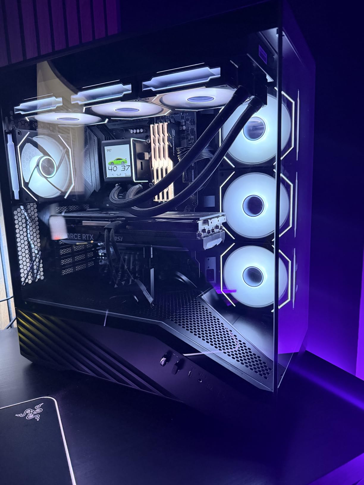 Lian Li Vector V100 ATX Mid-Tower PC Case - Tempered Glass - White customer photo 2