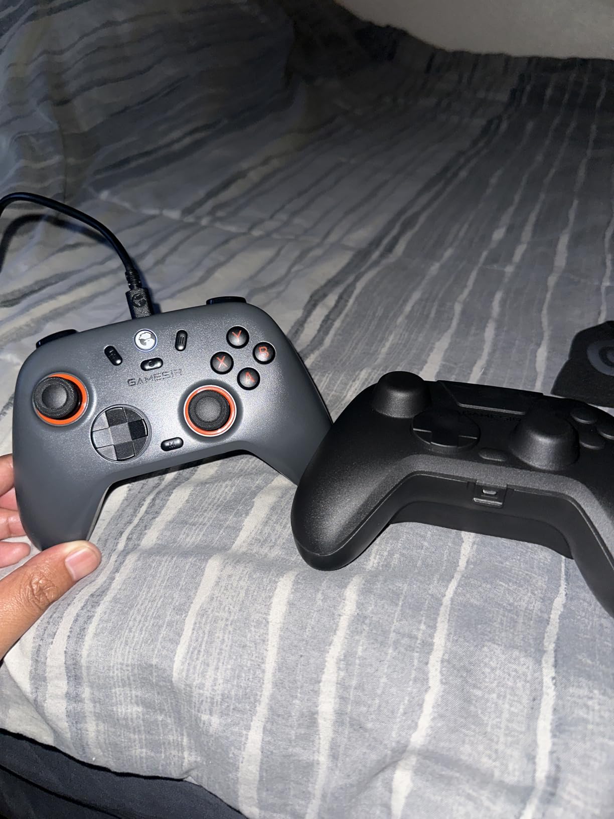 GameSir Nova Lite 2 Wireless PC Controller Hall Effect Sticks | Hall Effect Triggers, 2.4G & Wired 1000Hz Polling Rate, Remappable Buttons - Compatible with PC/Switch/Steam/Android customer photo 2