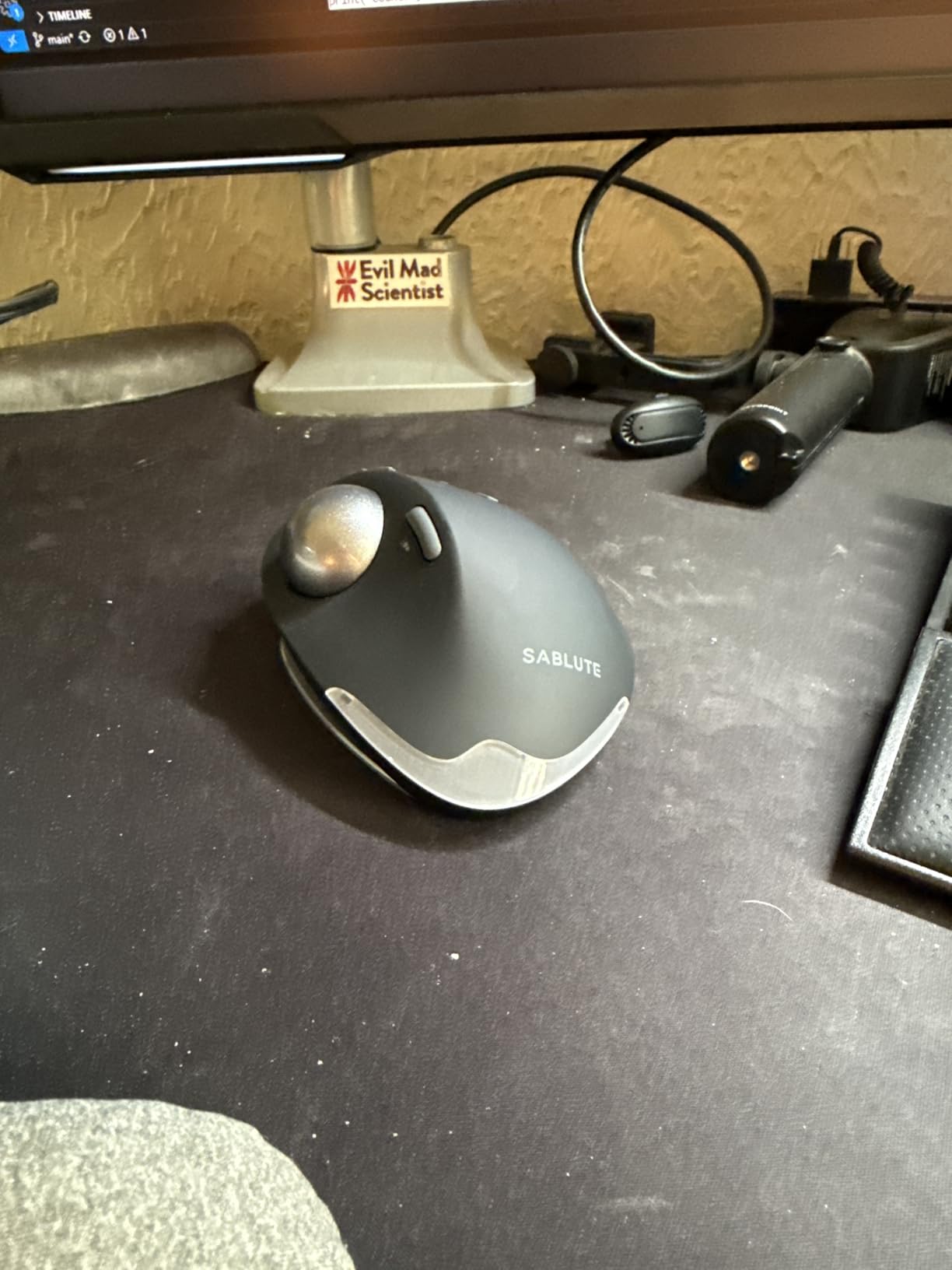 SABLUTE MAM1 Pro Ergonomic Wireless Trackball Mouse, Adjustable 0/18 Degree Angle, Thumb Control Mice, Quiet Click, 3 Multi-Device Bluetooth and USB Receiver, Rechargeable Mouse for Office, Windows Mac customer photo 2