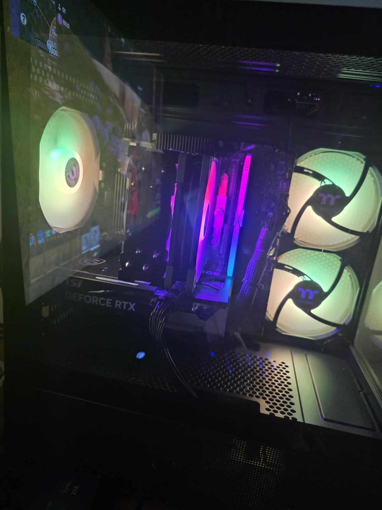Thermaltake LCGS View i1460-170 Gaming Desktop (Intel Core™ i5-14400F, ToughRam 16GB DDR5 6000MT/s RGB Memory, NVIDIA GeForce® RTX 5060, 1TB NVMe M.2, WiFi, Windows 11) V17B-B760-560-LCS customer photo 1