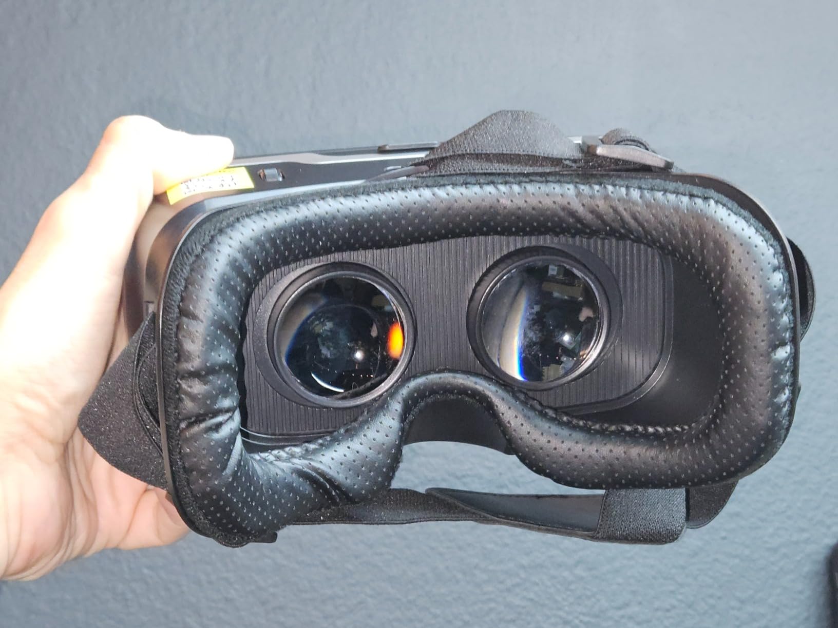 3D VR Headset for Kids + Android Remote - for iPhone & Android Phones | with 3D VR Videos & Apps Links | Virtual Reality Goggles Set for Beginners customer photo 1