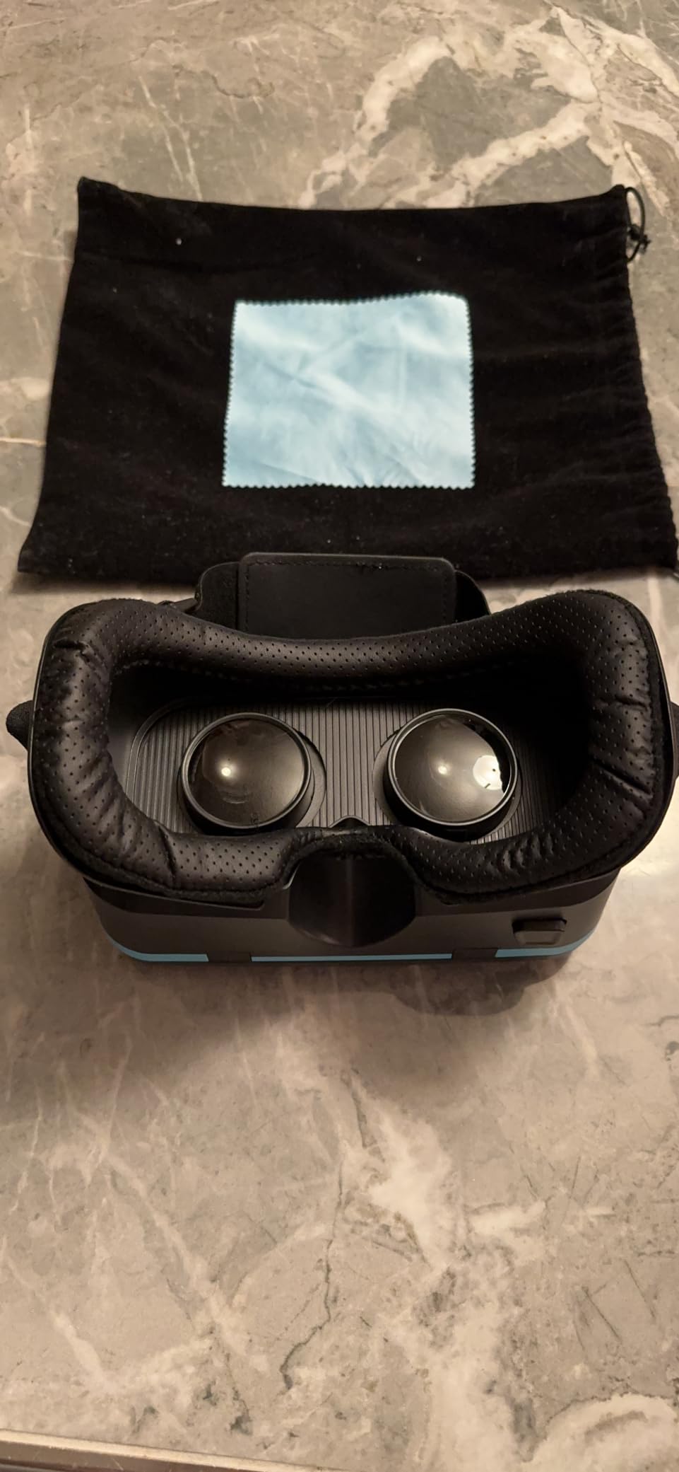 3D VR Headset for Kids + Android Remote - for iPhone & Android Phones | with 3D VR Videos & Apps Links | Virtual Reality Goggles Set for Beginners customer photo 2