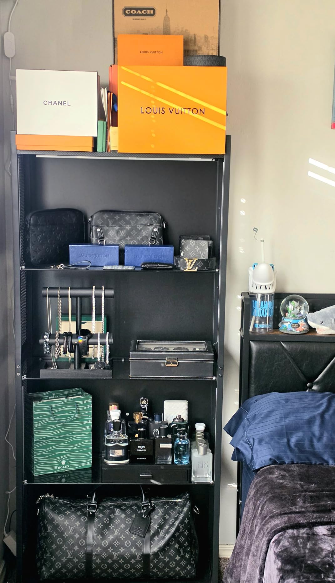 AODK Display Case with Glass Shelves & RGB Lights, 4-Tier Display Cabinet customer photo 2
