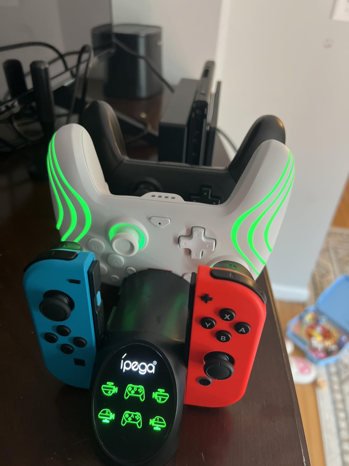 FASTSNAIL Switch Controller Charger for Nintendo Switch 2/1/OLED for JoyCon | 10 in 1 Fast Charging Dock Station for 2 Pro Controller 2/1 & 4 Joycon 2/1, Storage Stand, 11 RGB Modes, LED Indicator, Cable customer photo 1