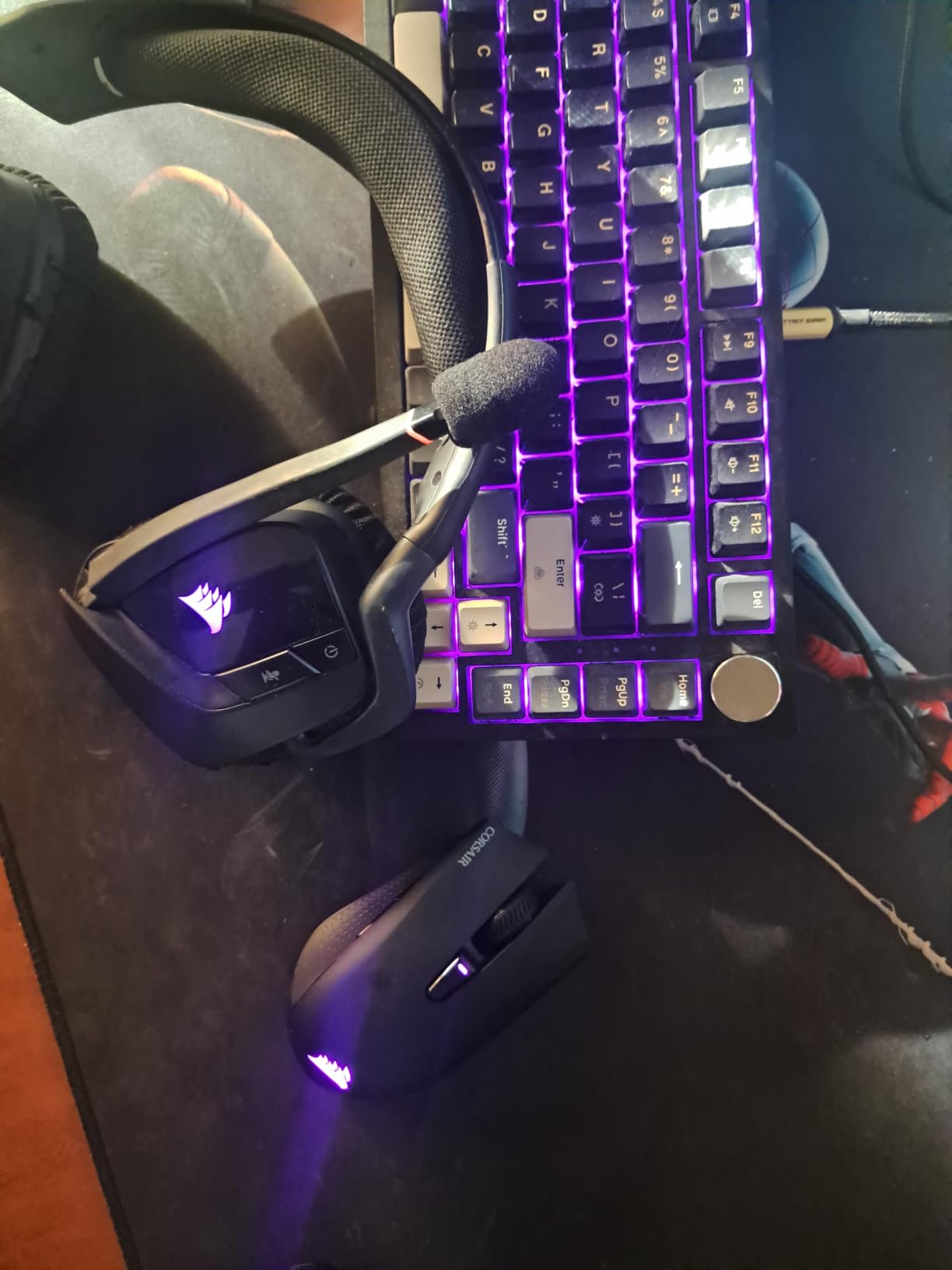 Corsair Harpoon Wireless RGB Lightweight FPS/MOBA Gaming Mouse - 10,000 DPI - 6 Programmable Buttons - Low-Latency Bluetooth - iCUE Compatible - PC, Mac, PS5, PS4, Xbox - Black customer photo 1