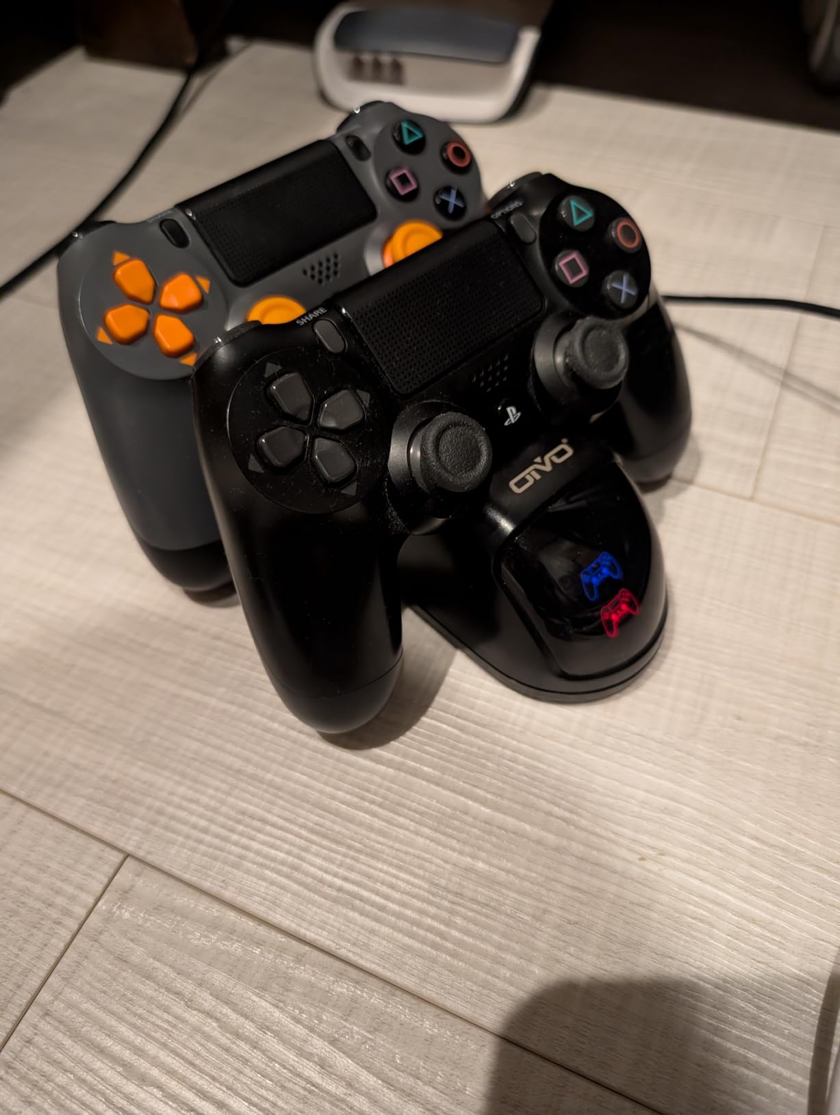 OIVO PS5 Controller Charger Station Compatible with PlayStation 5 Dualsense & Edge Controllers, RGB PS5 Controller Charging Dock Holder Stand with Fast Charge Cable for PS 5 Accessories Kits customer photo 1