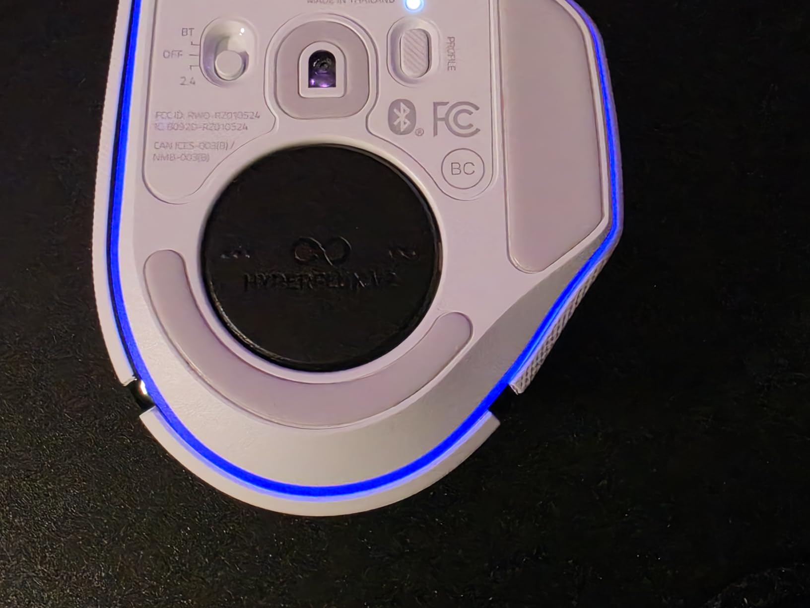 HyperFlux V2 Wireless Charging Gaming Mouse Mat & Puck, Hard Surface | Seamless Auto-Pairing, HyperSpeed Multi-Device Connectivity, Anti-Slip Rubber Base customer photo 1