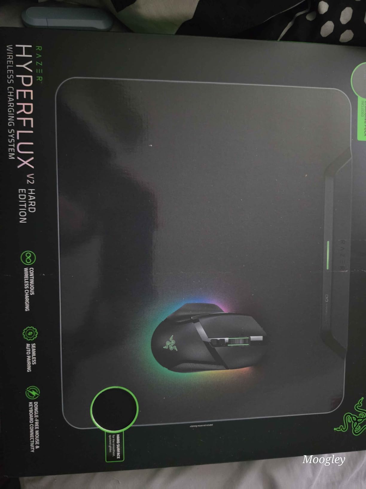 HyperFlux V2 Wireless Charging Gaming Mouse Mat & Puck, Hard Surface | Seamless Auto-Pairing, HyperSpeed Multi-Device Connectivity, Anti-Slip Rubber Base customer photo 2