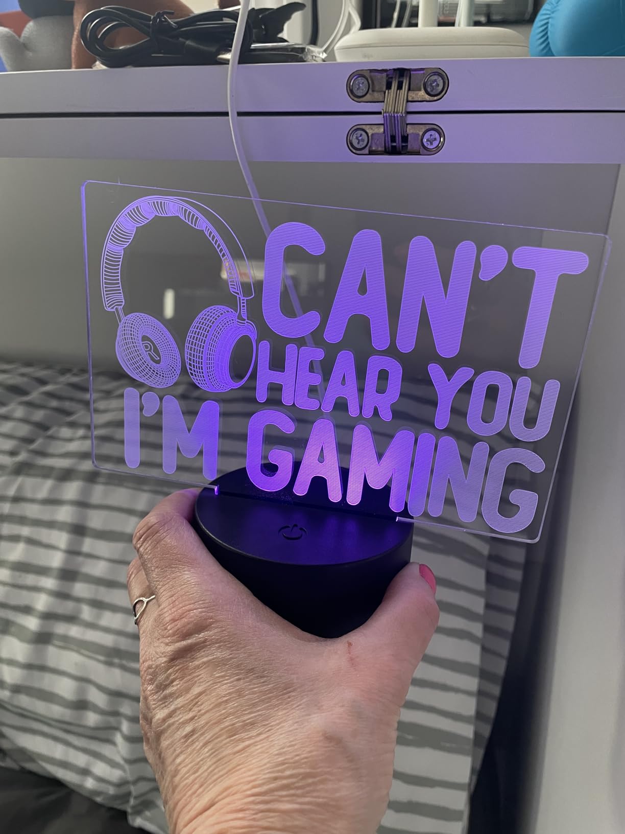3D Illusion Night Light, Dual Control (Remote + Touch) 16 Colors, USB/Battery Powered, Gaming Equipment LED Lamp, Ideal Gift for Men Gamers Teenagers and Kids customer photo 2