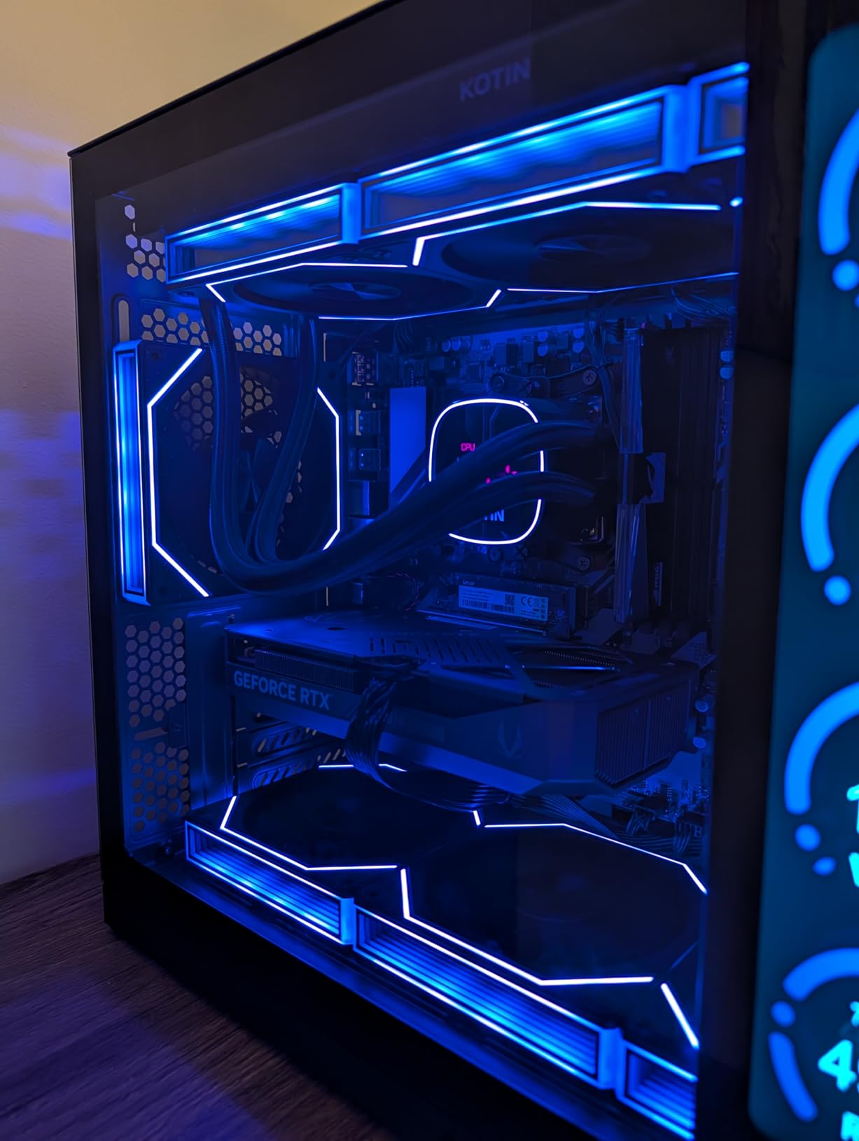 KOTIN Prebuilt Gaming PC RTX 5070 12GB, Ryzen 7 9700X, 32GB DDR5, 1TB SSD customer photo 2