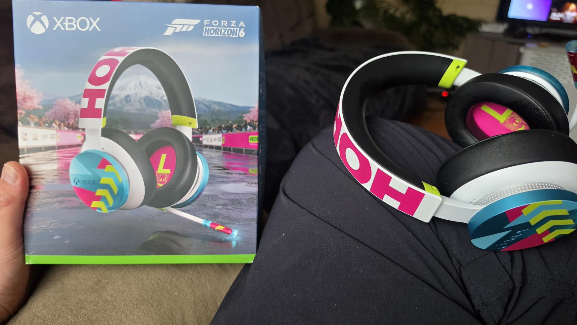 XBOX Wireless Gaming Headset | Forza Horizon 6 Limited Edition | Over Ear Headphones | Spatial Audio with Dolby Atmos | Consoles, PCs, TVs, mobile, and more customer photo 1