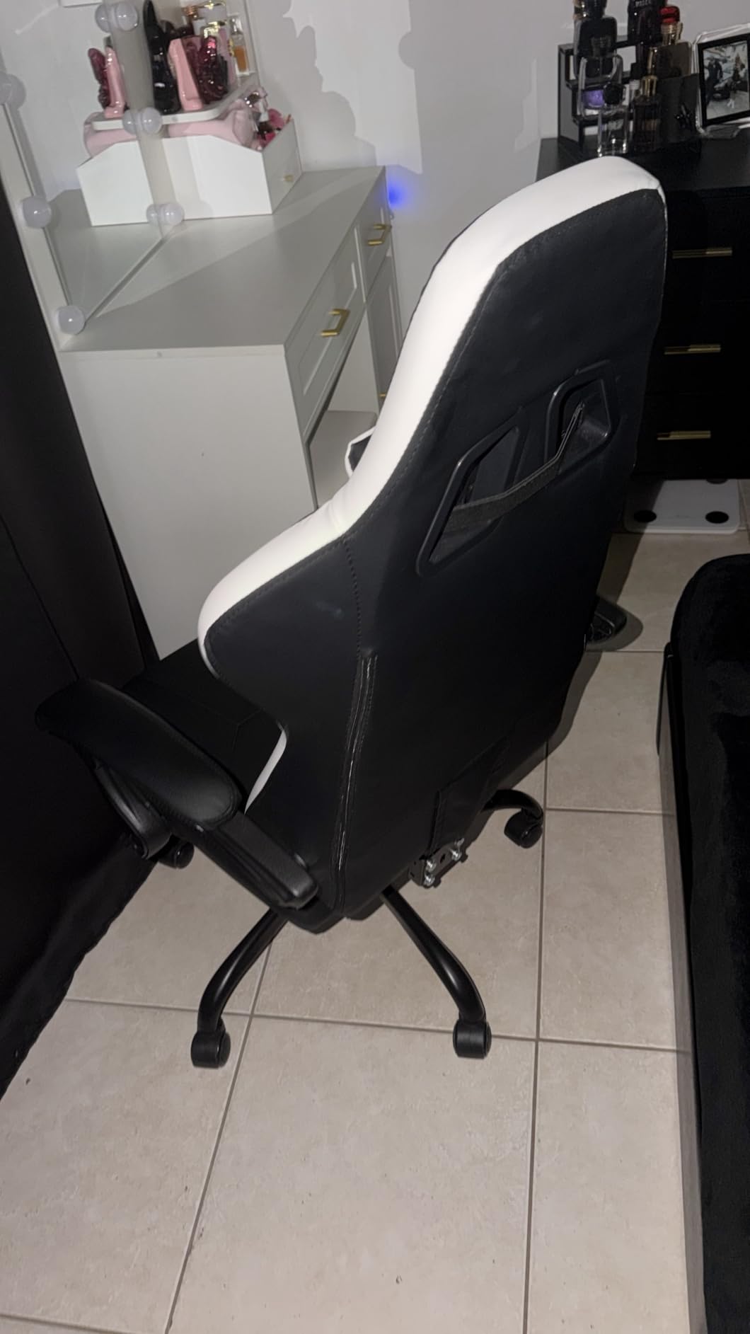 GTPLAYER Gaming Chair for Adults, Computer Chair with Footrest, Snow White | Ergonomic Video Game Chair with 90-155° Recline, Removable Headrest & Lumbar Support, All-Day Comfort for Home & Office customer photo 1