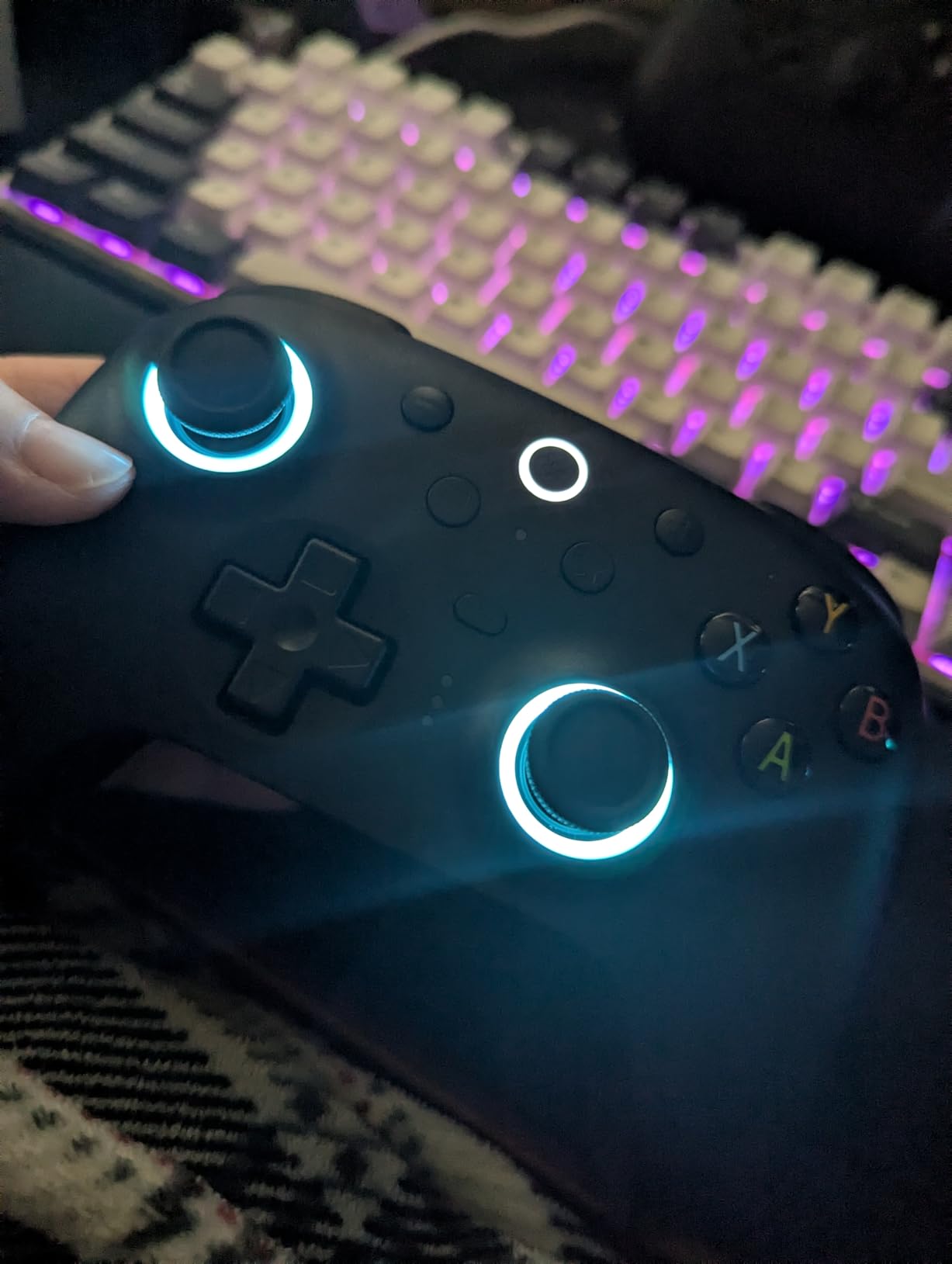 8Bitdo Ultimate 2 Wireless Controller for Windows, Android, Steam Deck | TMR Joysticks, 1000Hz Polling Rate, Tactile/Hall Triggers, Motion Control, Programmable Back Paddle Buttons & L4/R4 Bumpers, White customer photo 2